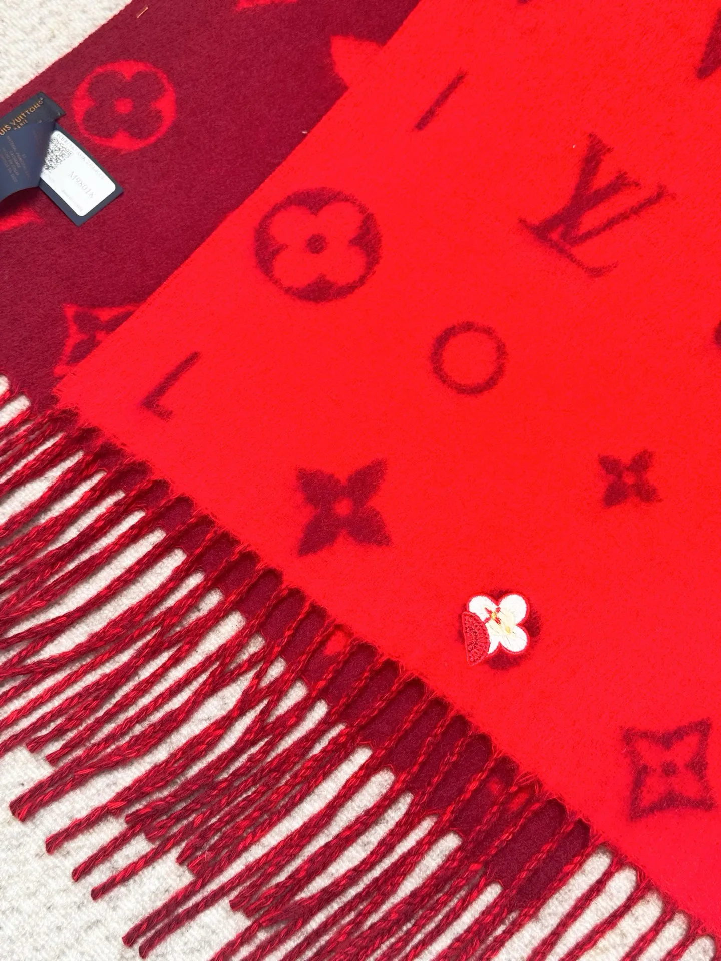 Scarves LOUIS VUITTON 18261899
