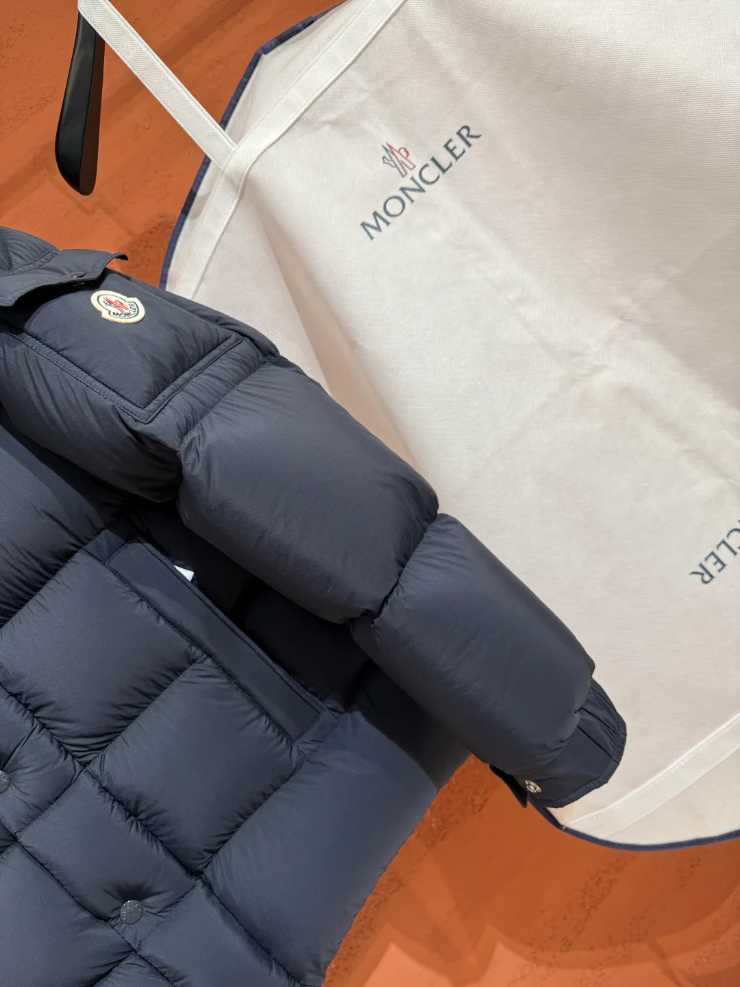 Men's Jackets And Down Jackets MONCLER 18285177