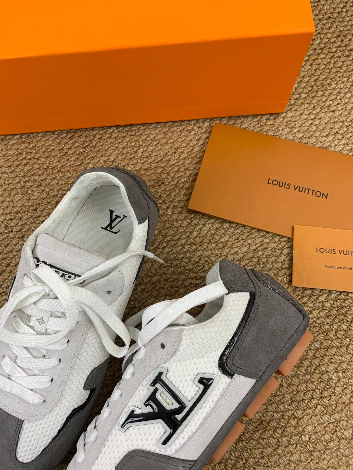 Men's Sneakers LOUIS VUITTON 17545219