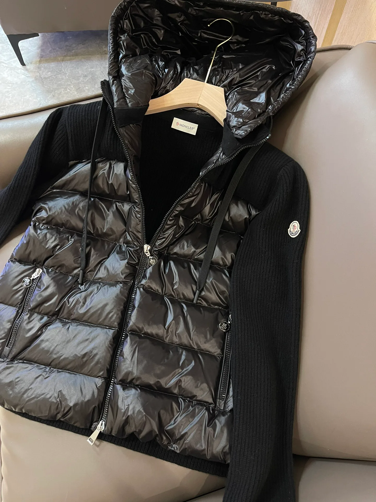 Women's Jackets And Down Jackets MONCLER 17886537