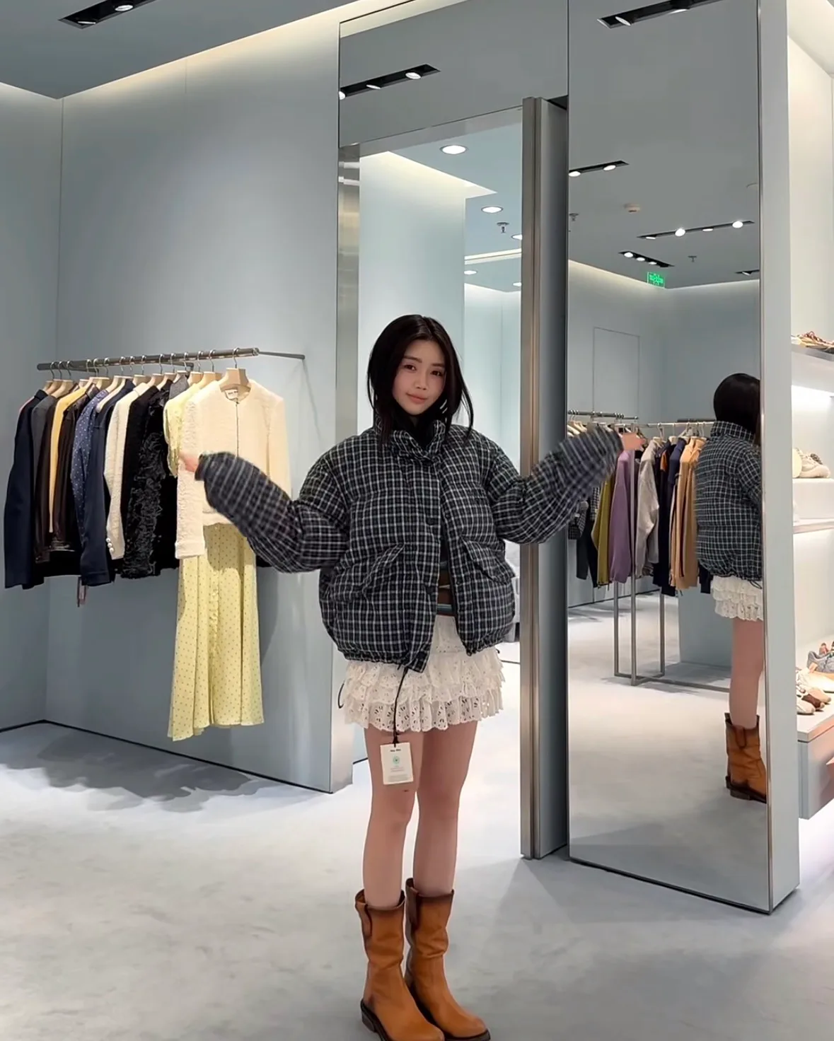 Women's Jackets And Down Jackets MIU MIU 18183591