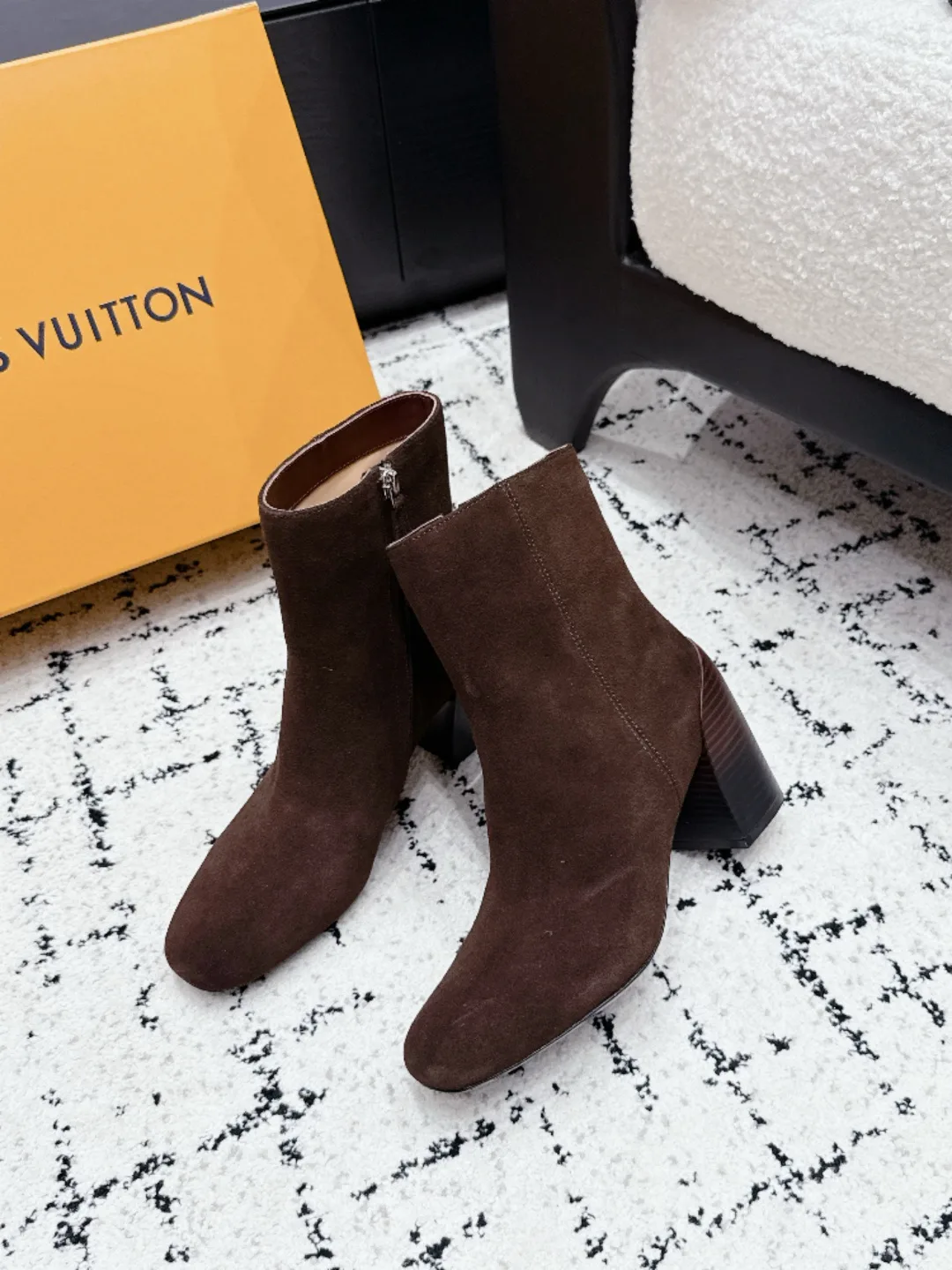Women's Booties LOUIS VUITTON 18454407