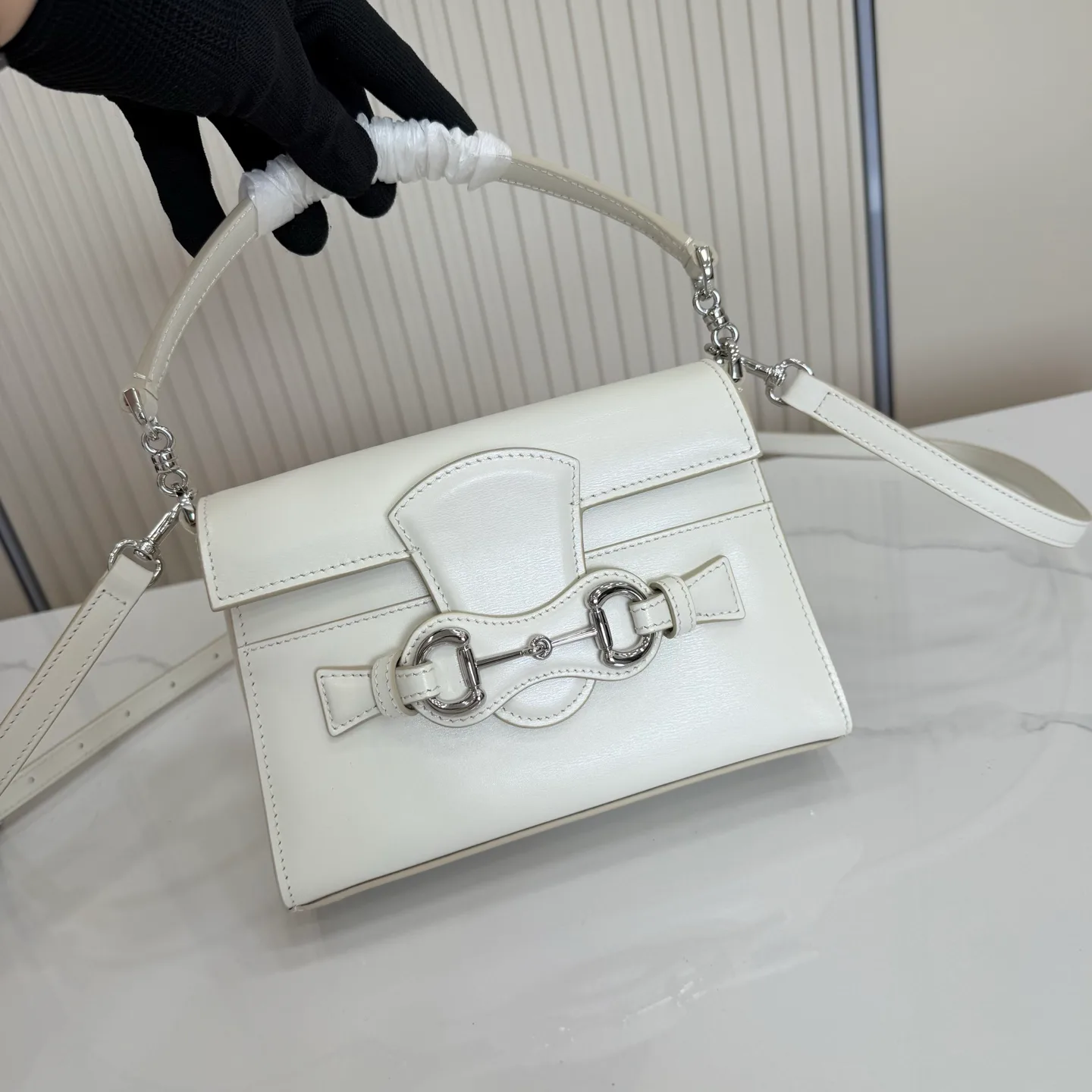 Women's Classic Handbags GUCCI 18262337