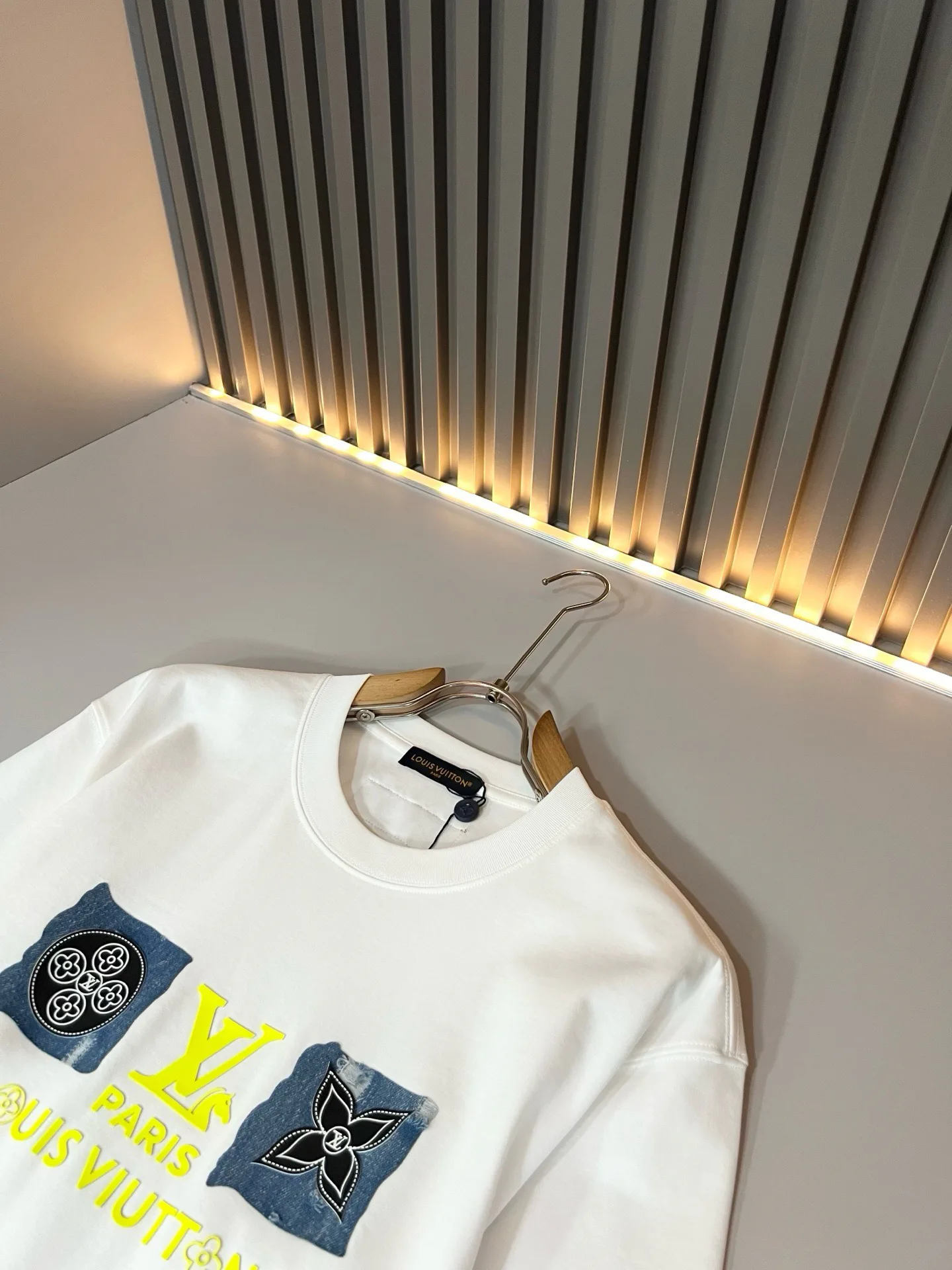 Men's T-Shirts LOUIS VUITTON 18243910