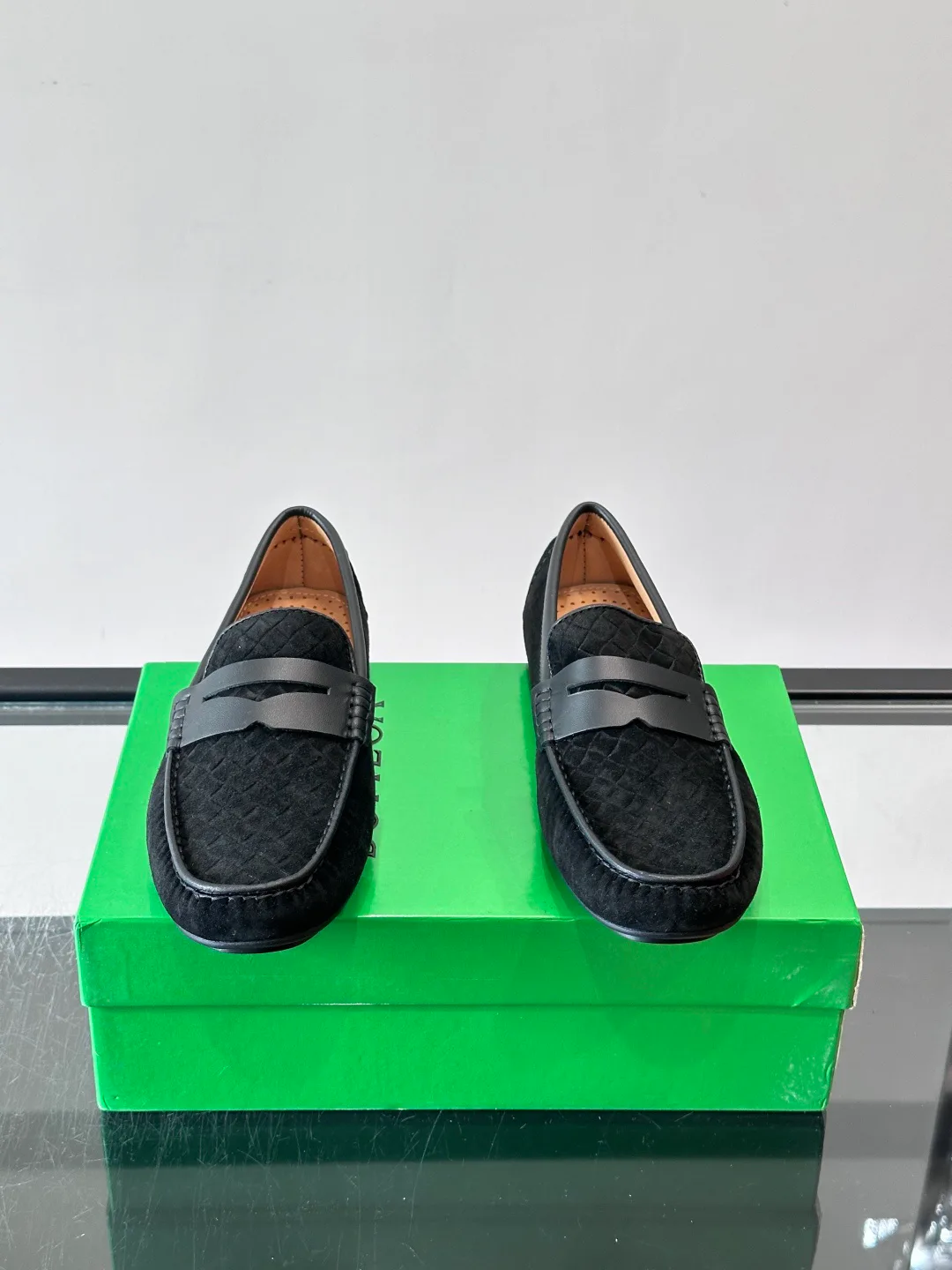 Men's Loafers And Dress Shoes BOTTEGA VENETA 18102730