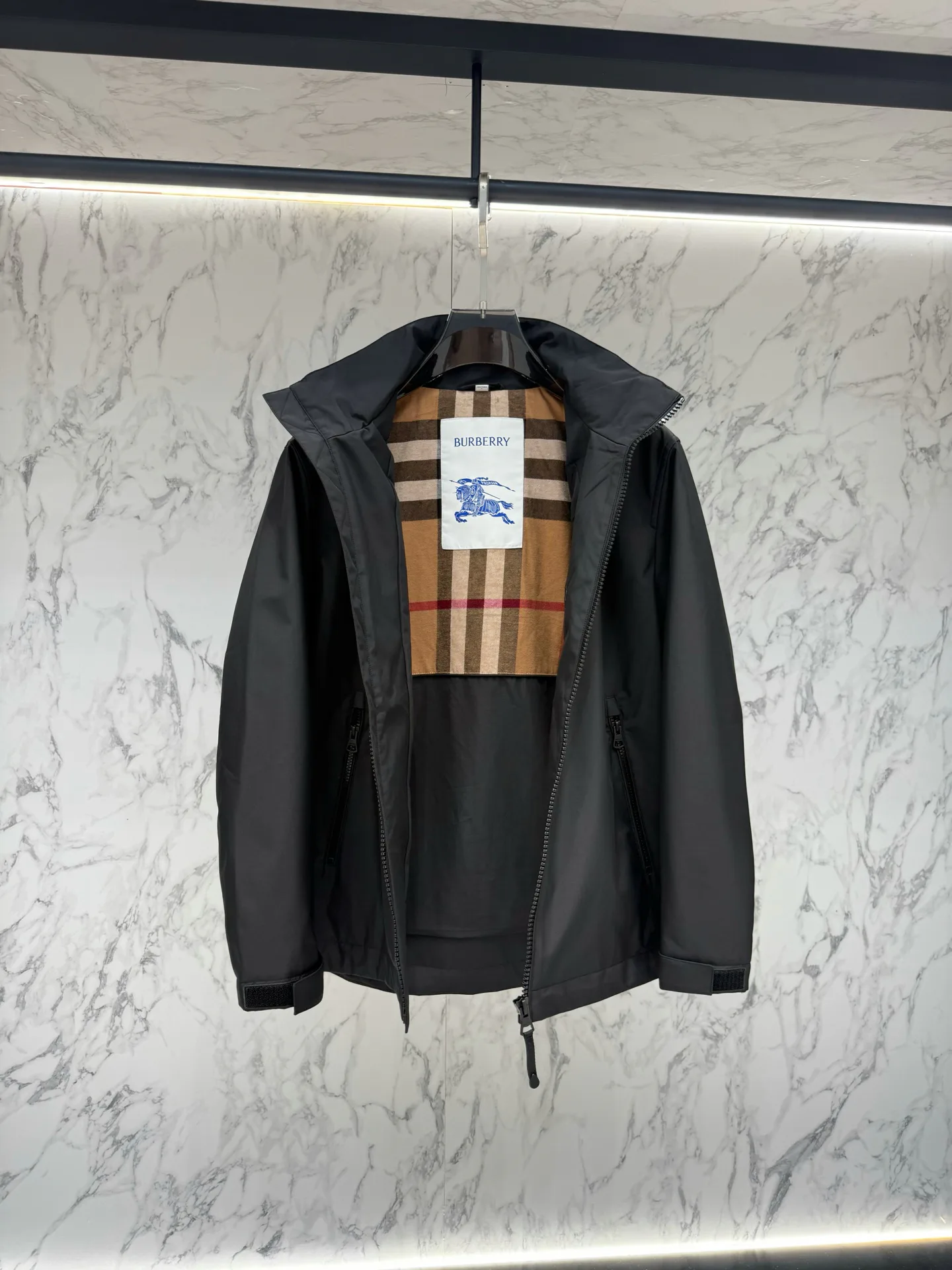Women's Jackets And Down Jackets BURBERRY 17944115