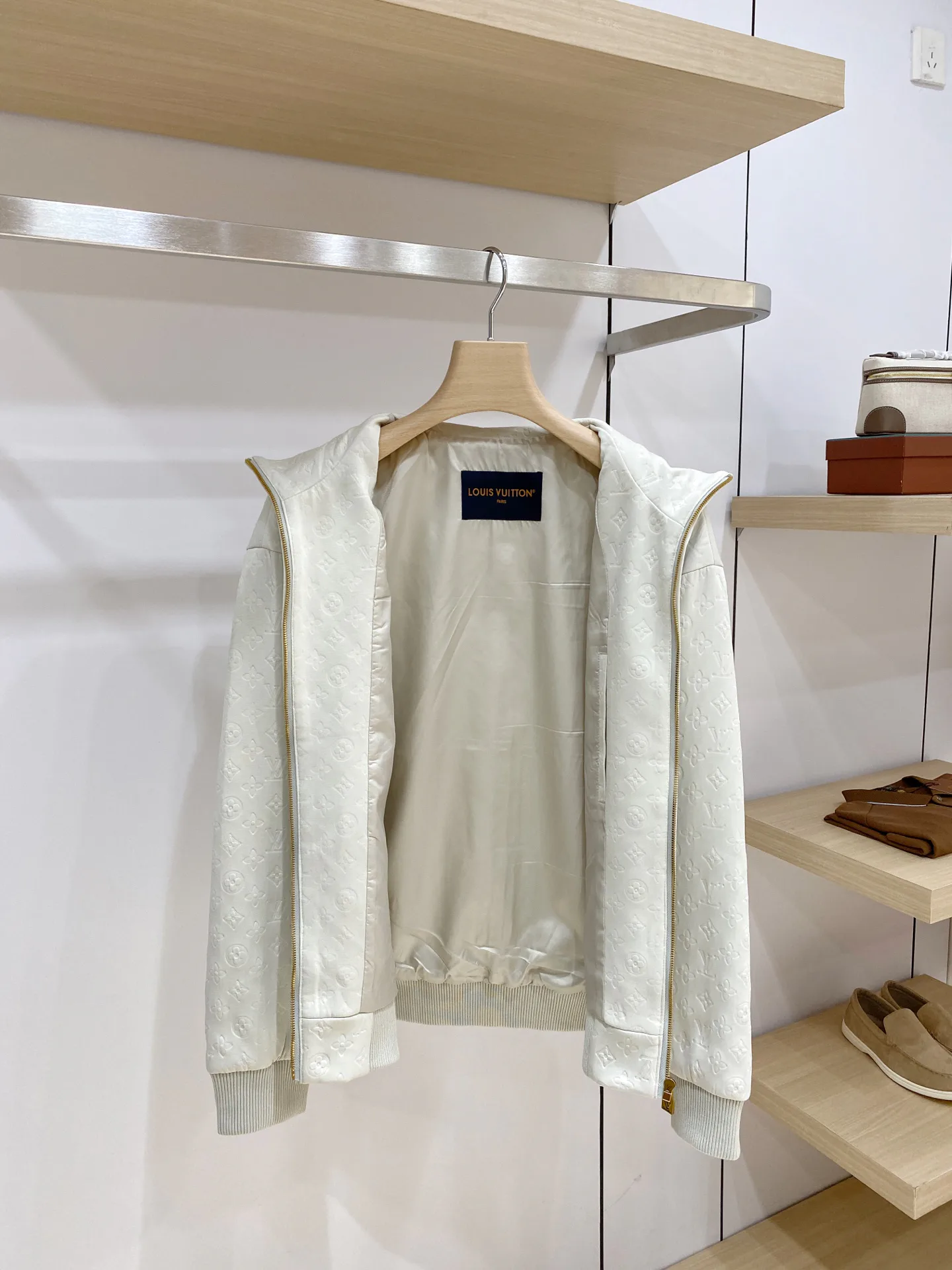 Men's Jackets And Down Jackets LOUIS VUITTON 18178225