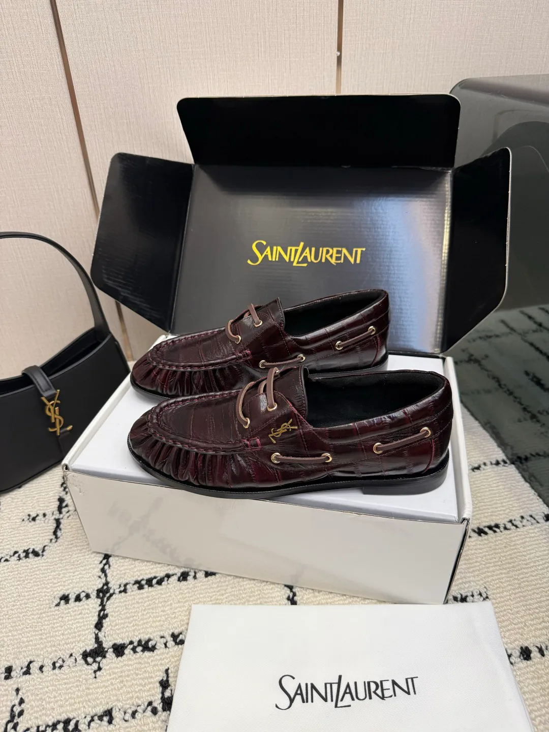 Women's Loafers And Moccasins SAINT LAURENT 18139462