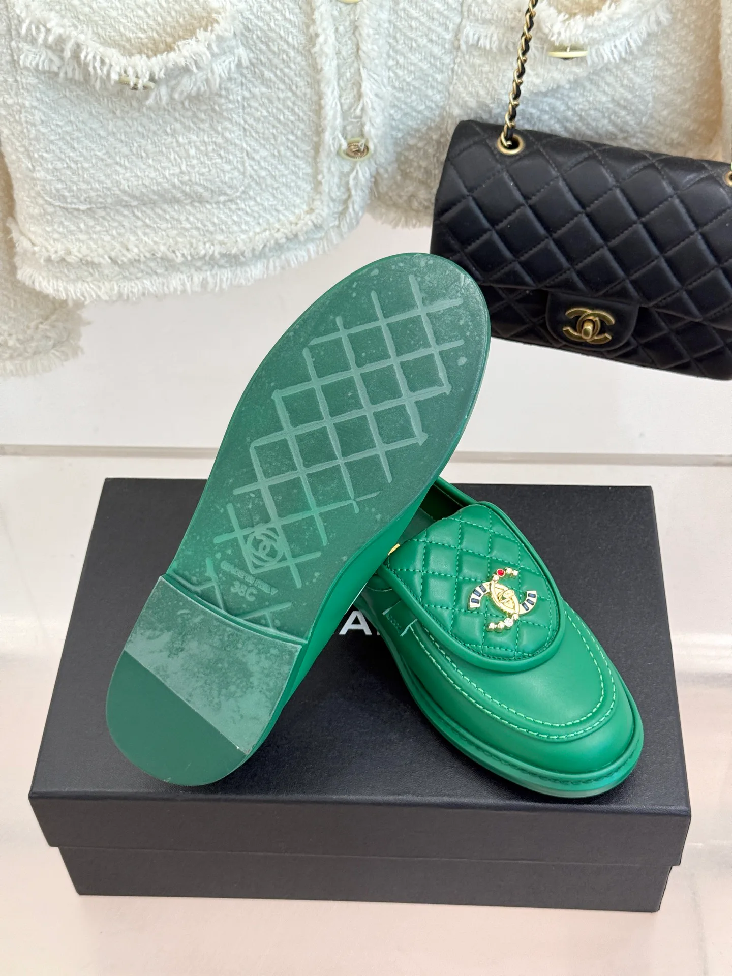 Women's Loafers And Moccasins CHANEL 17336061