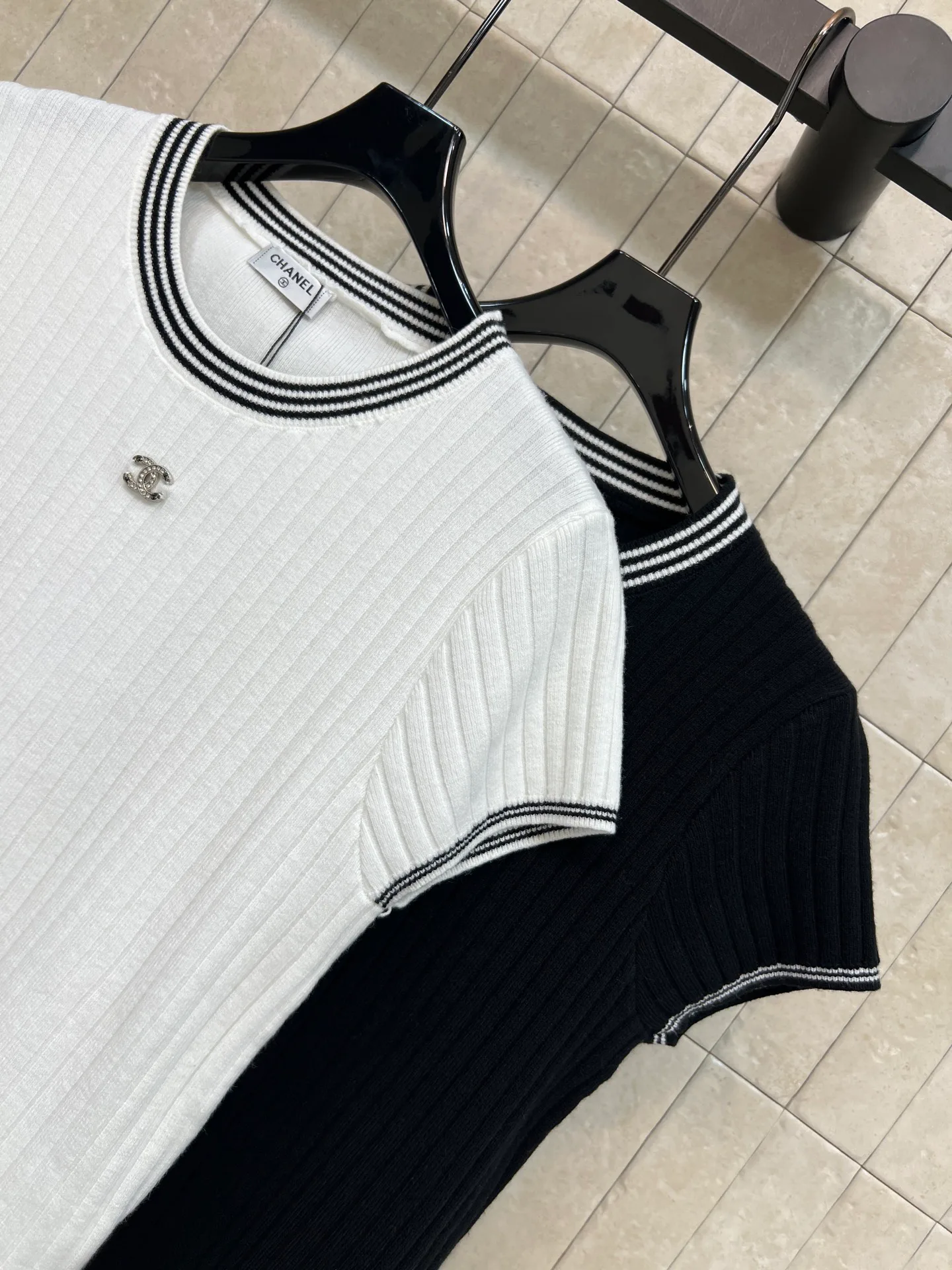 Women's T-Shirts CHANEL 17737714