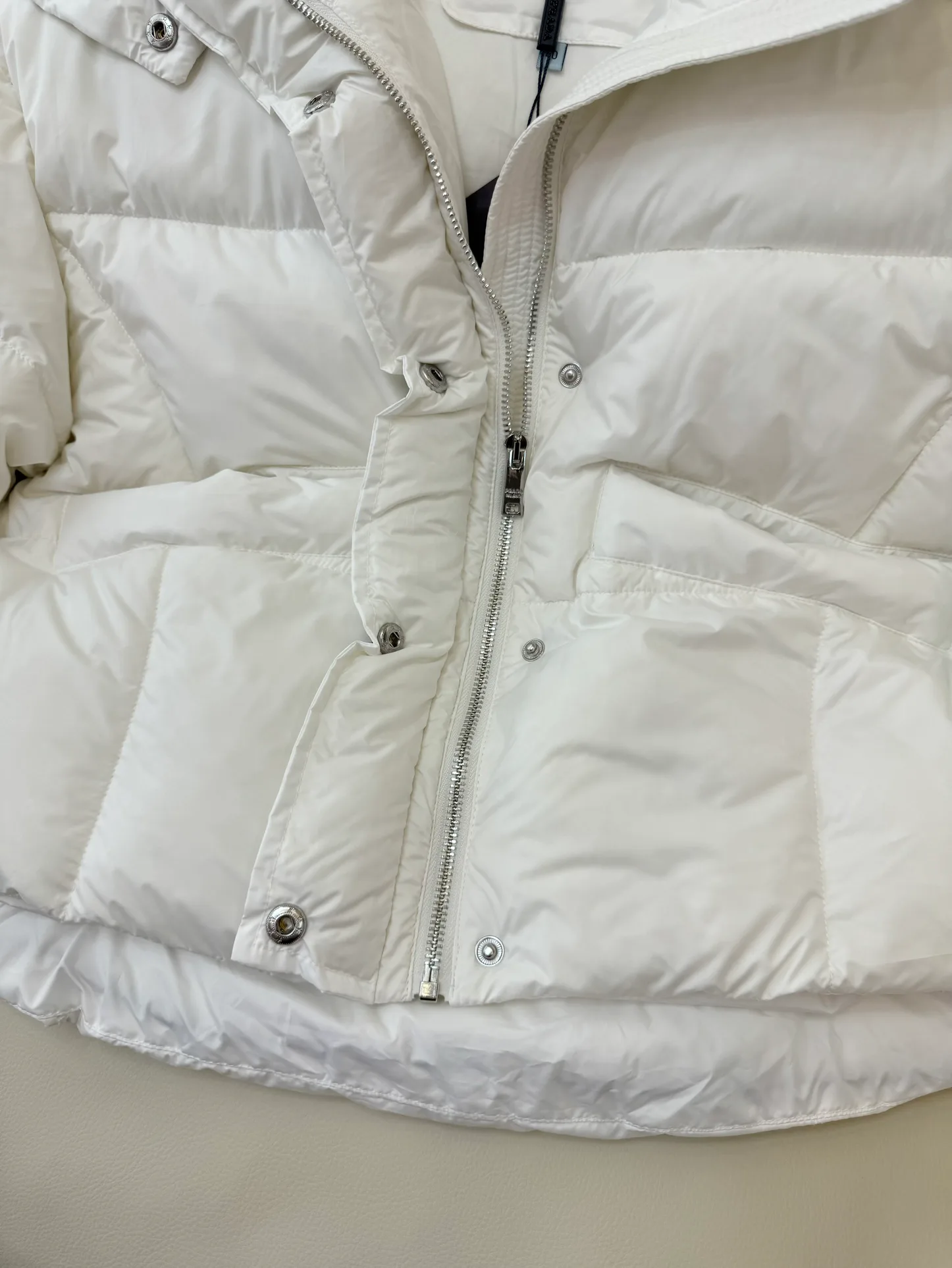 Women's Jackets And Down Jackets PRADA 17910129