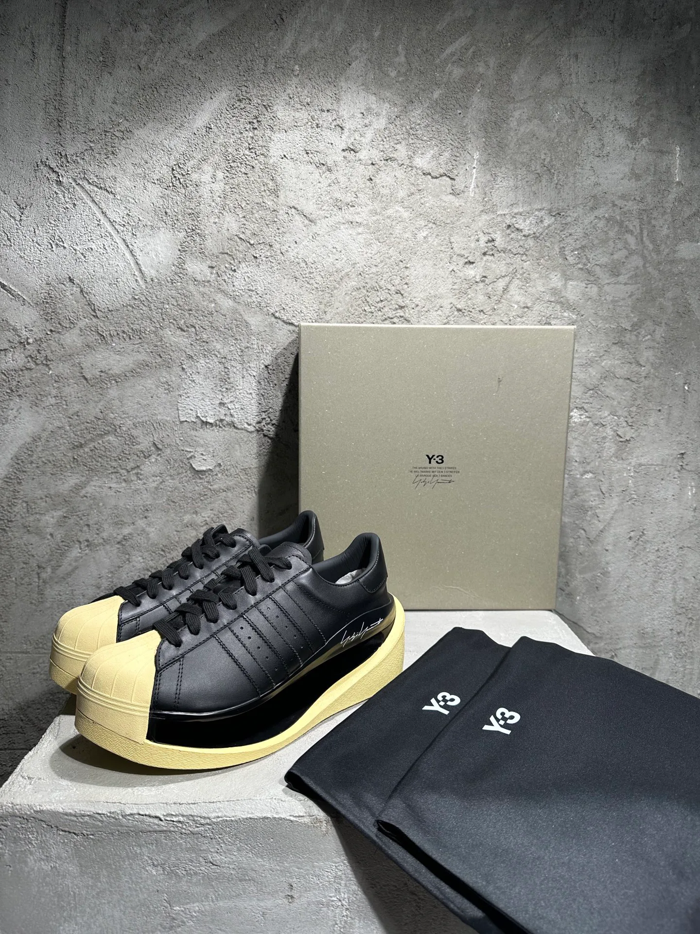 Women's Sneakers Y-3 18011940