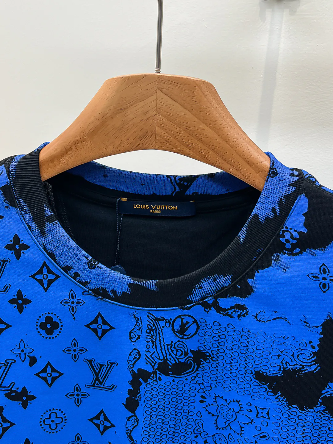 Men's T-Shirts LOUIS VUITTON 18499490