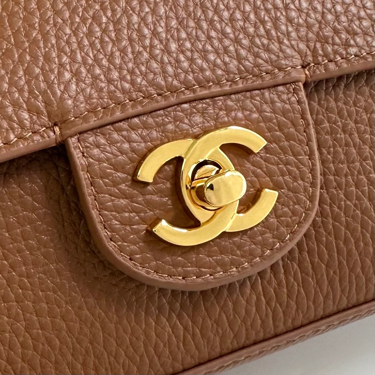 Классические Сумки Женские Chanel 18588902