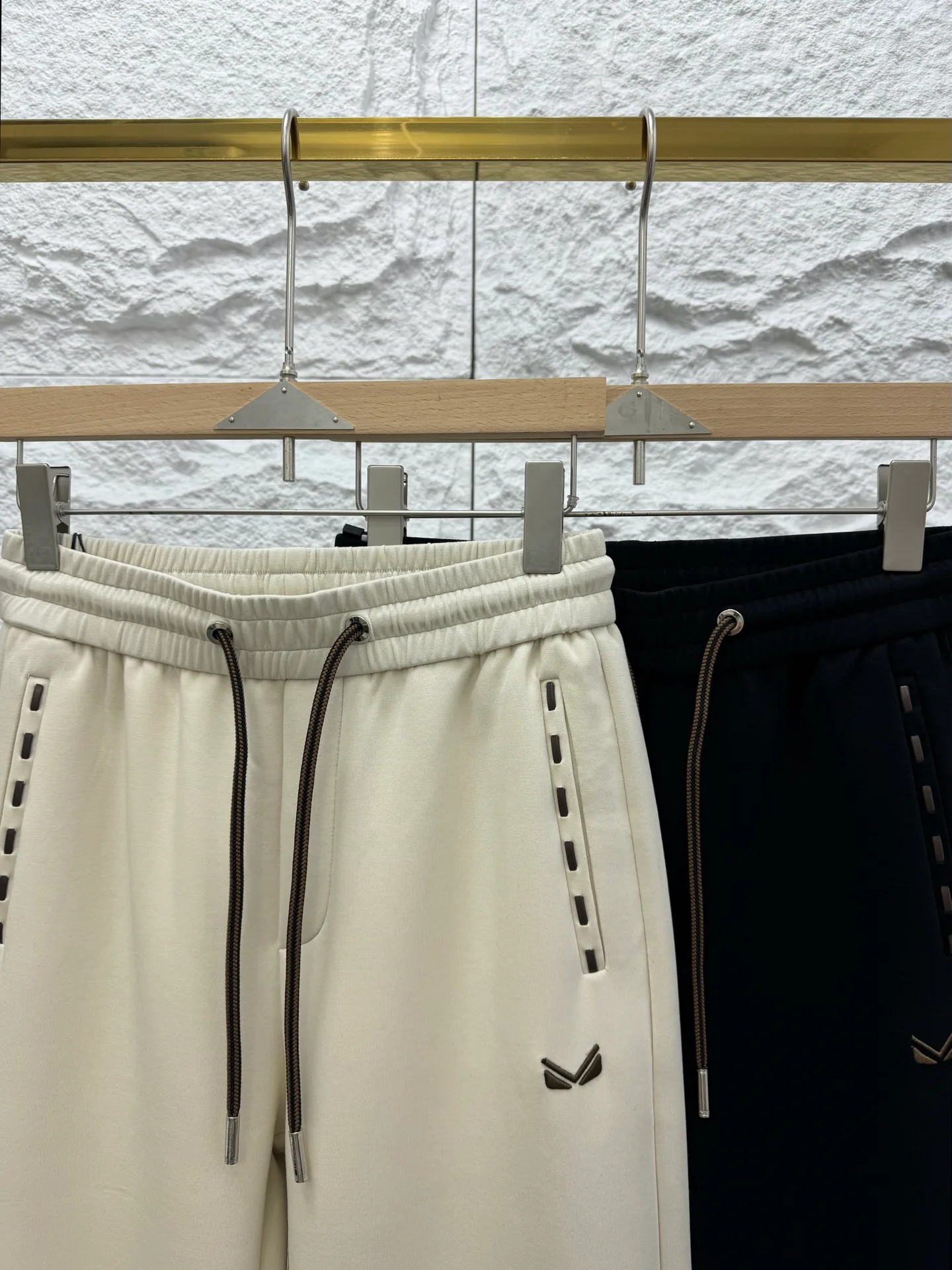 Women's Trousers FENDI 18140727