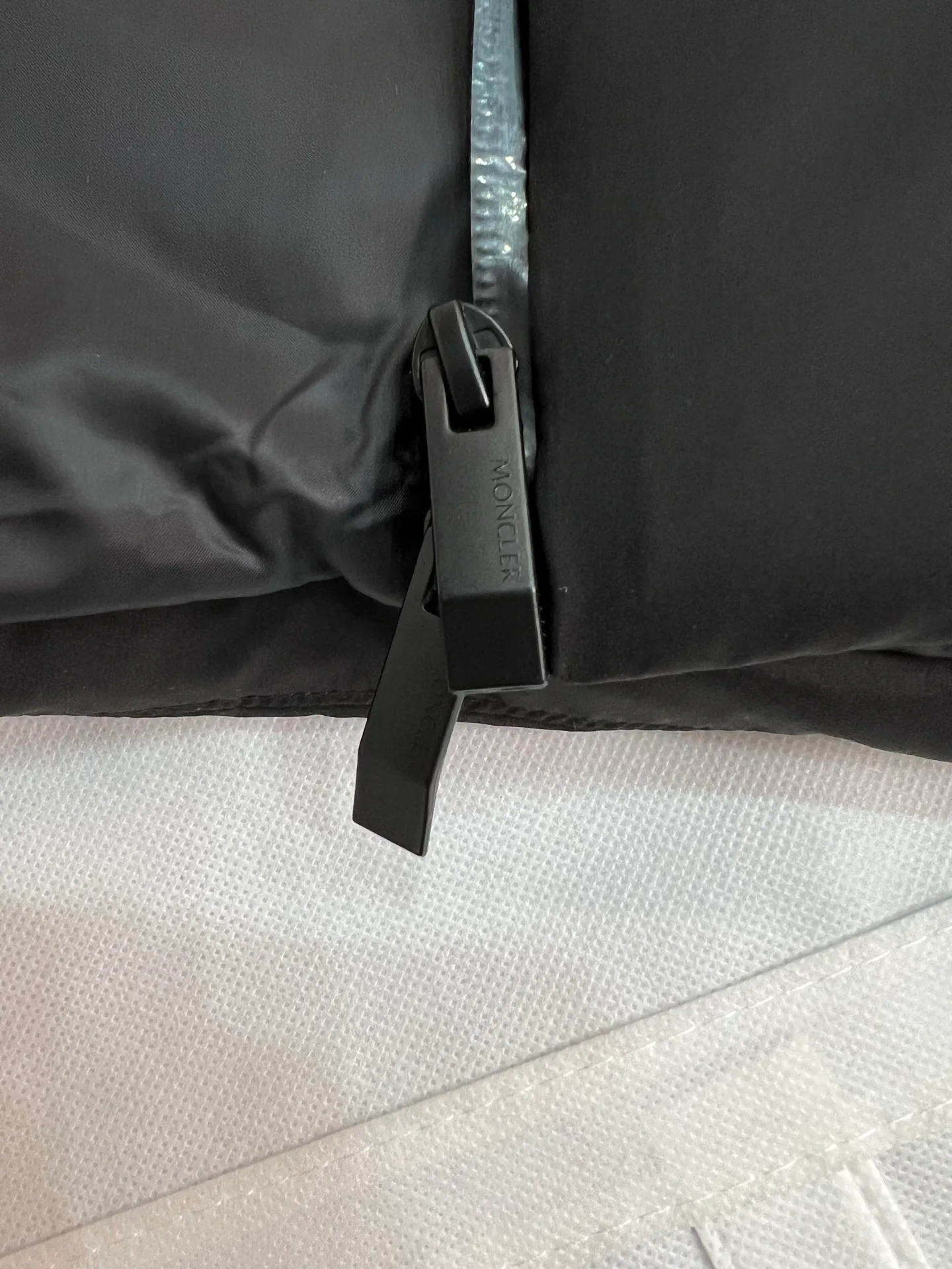 Жилеты Мужские Moncler 18599867