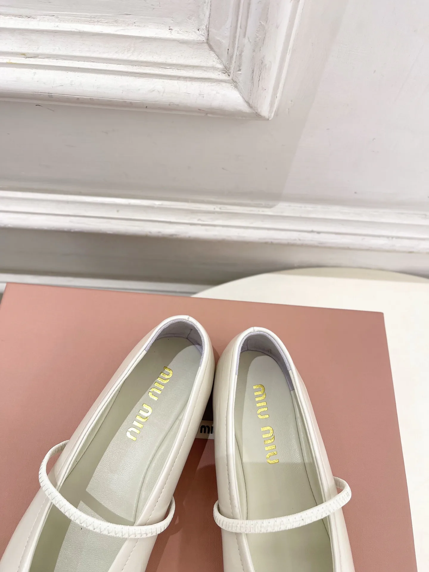 Women's Ballet Flats MIU MIU 17506882
