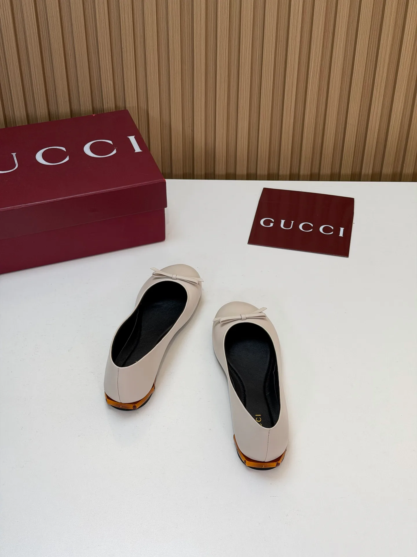 Women's Ballet Flats GUCCI 18083633