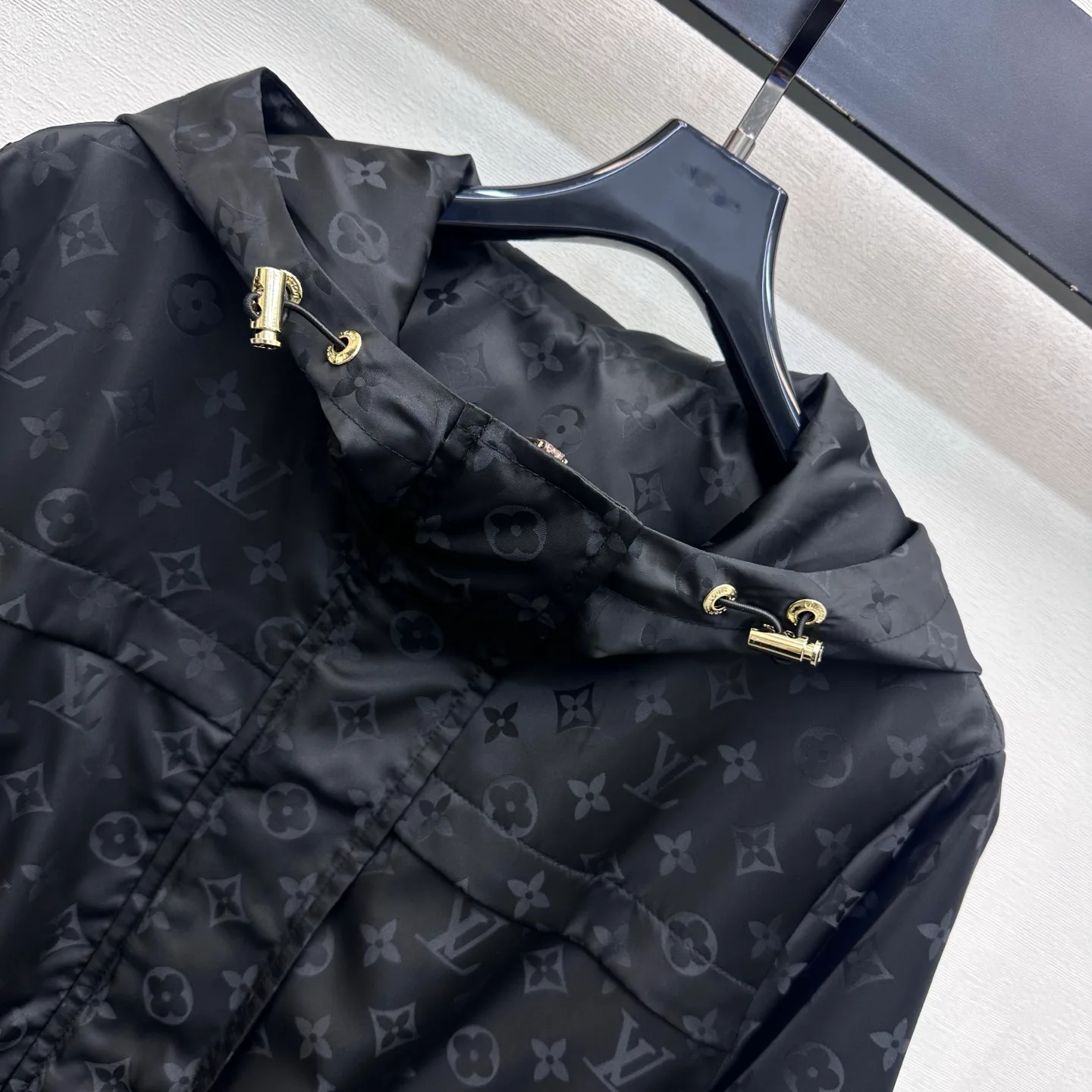 Куртки И Пуховики Женские Louis Vuitton 18631427