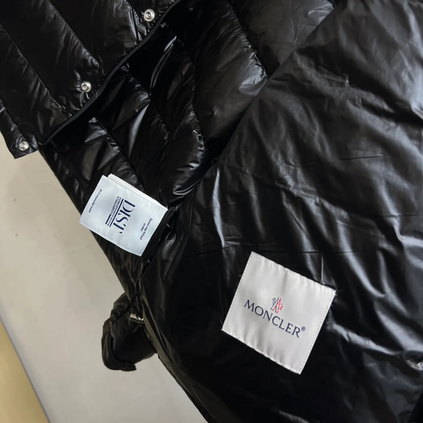 Women's Jackets And Down Jackets MONCLER 18048015