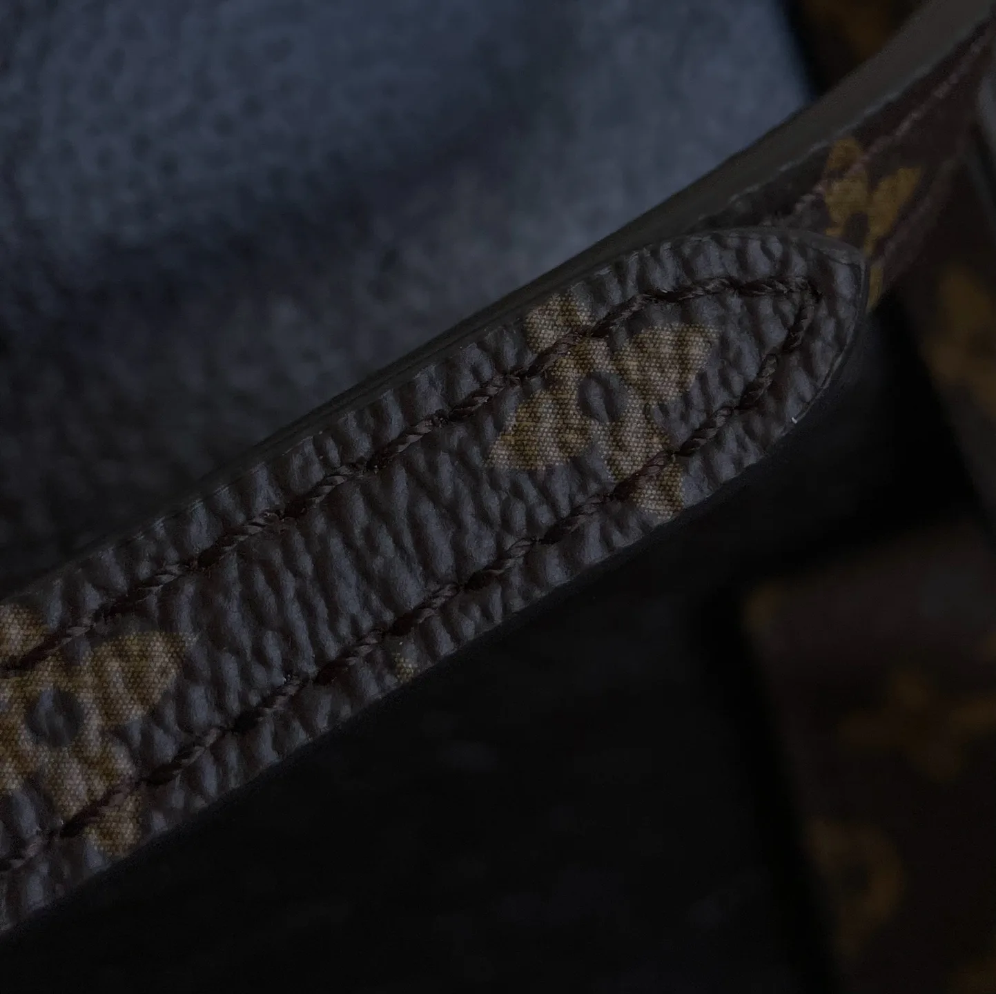 Women's Classic Handbags LOUIS VUITTON 18376606