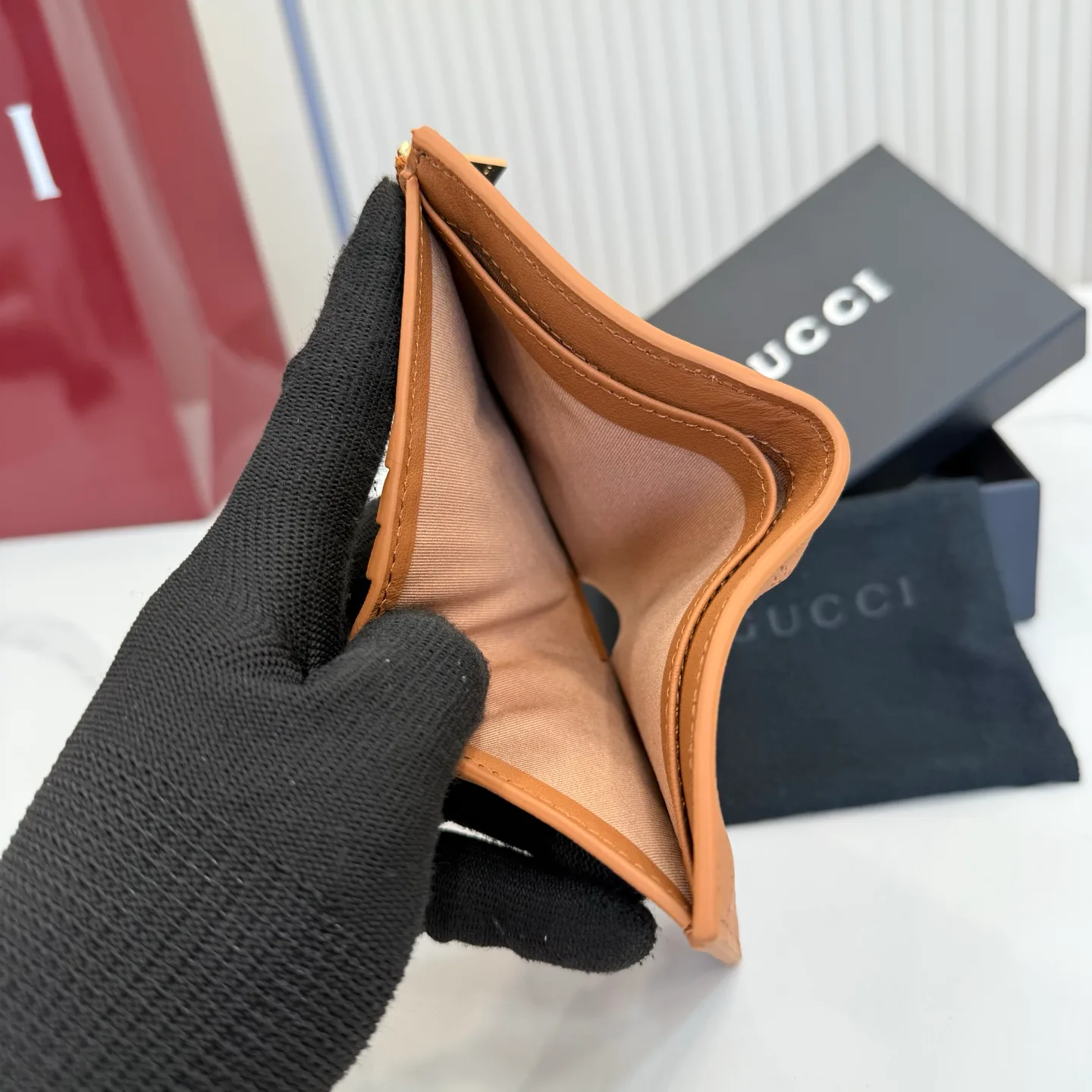 Women's Clutches GUCCI 17947854