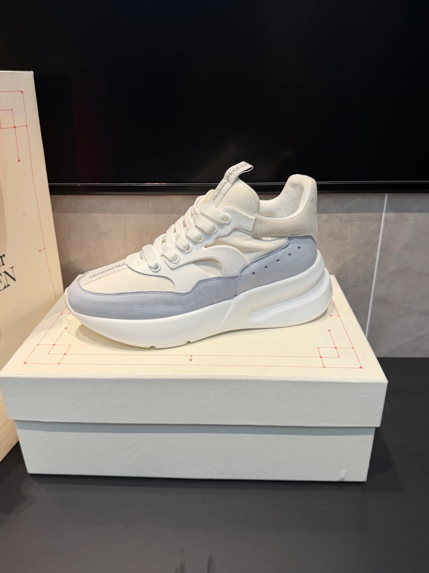 Women's Sneakers ALEXANDER MCQUEEN 18363840