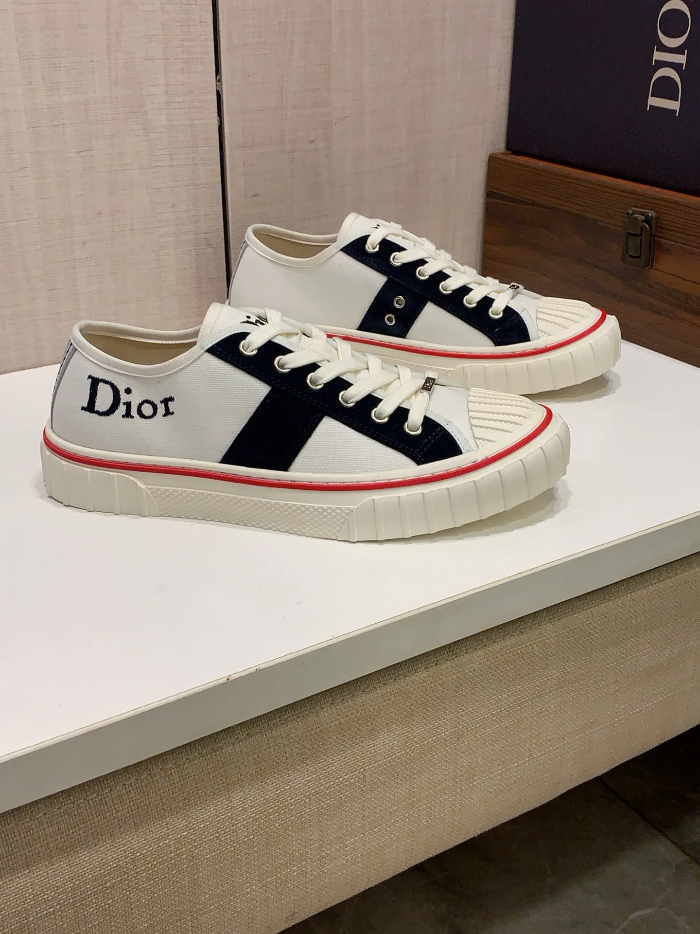 Women's Sneakers CHRISTIAN DIOR 18247726