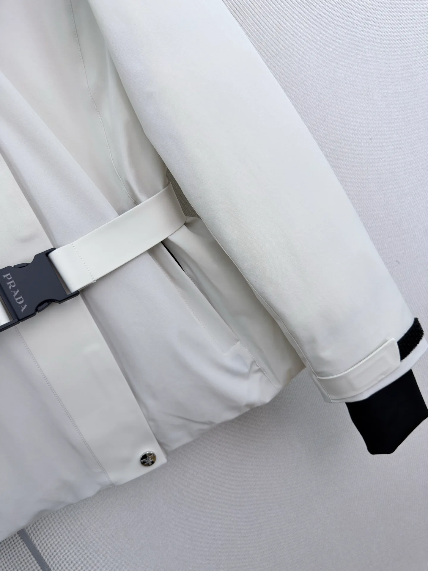 Women's Jackets And Down Jackets PRADA 18023487