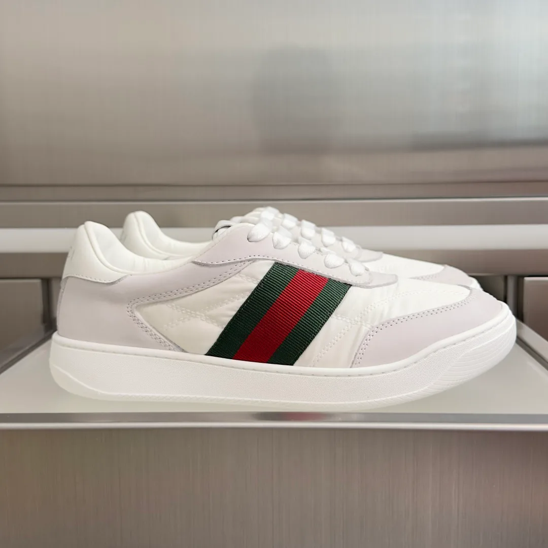 Women's Sneakers GUCCI 17950550