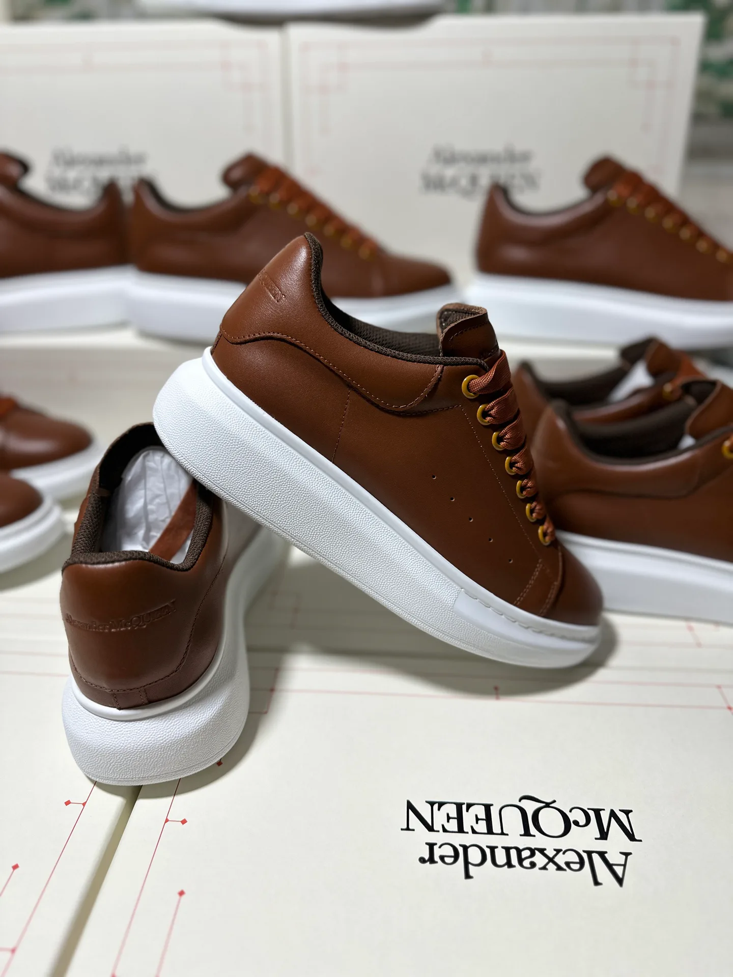 Кроссовки Женские Alexander Mcqueen 18616782