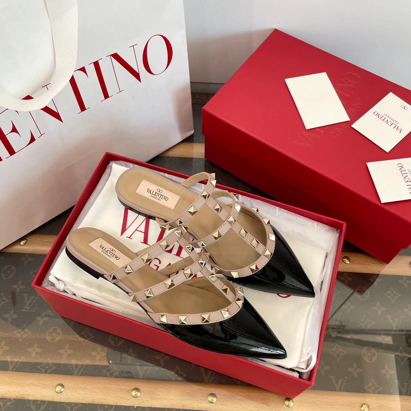 Women's Mules And Clogs VALENTINO 18133373