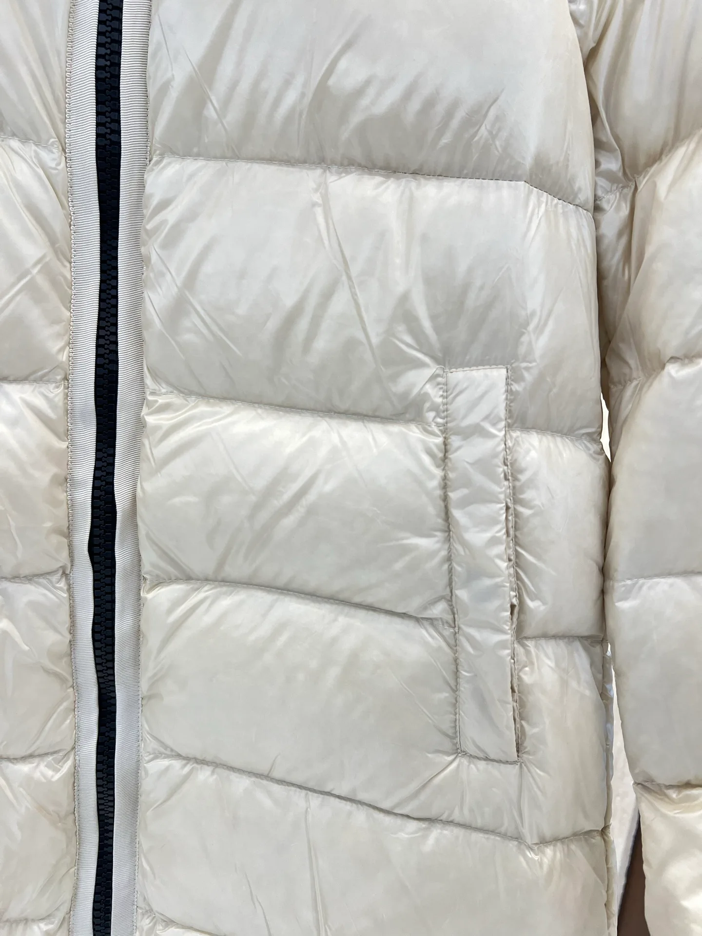 Women's Jackets And Down Jackets MONCLER 17958878