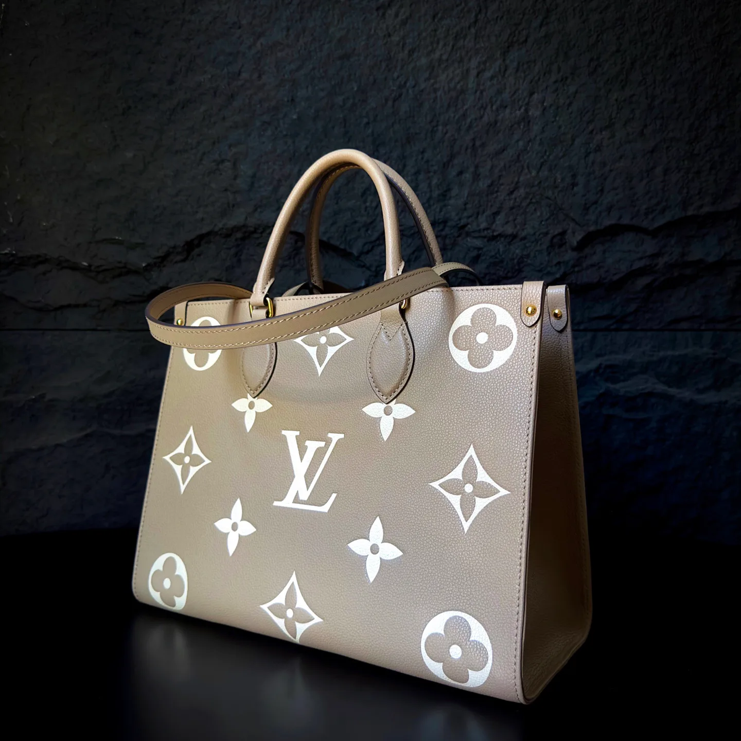 Women's Classic Handbags LOUIS VUITTON 18170502