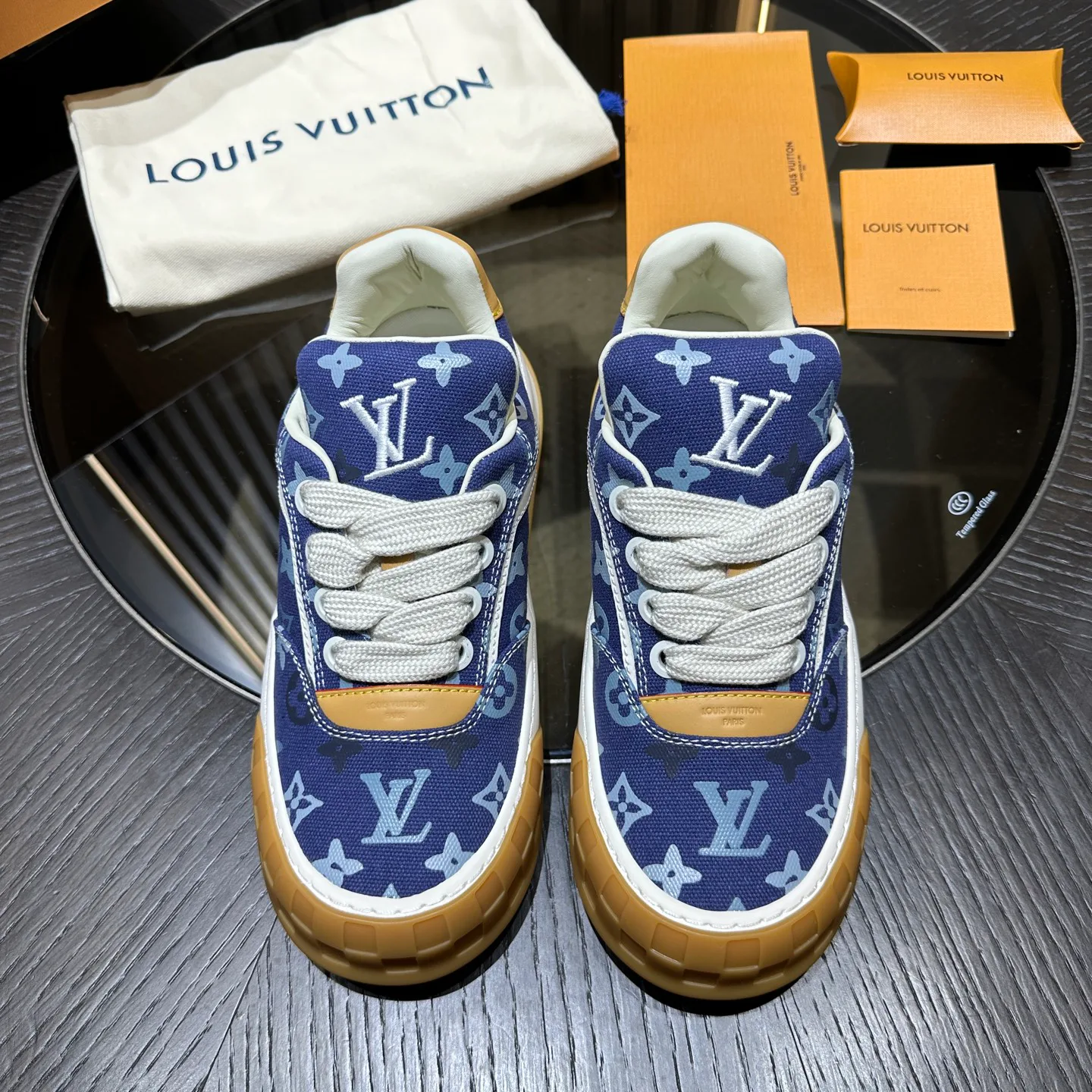 Men's Sneakers LOUIS VUITTON 18191611
