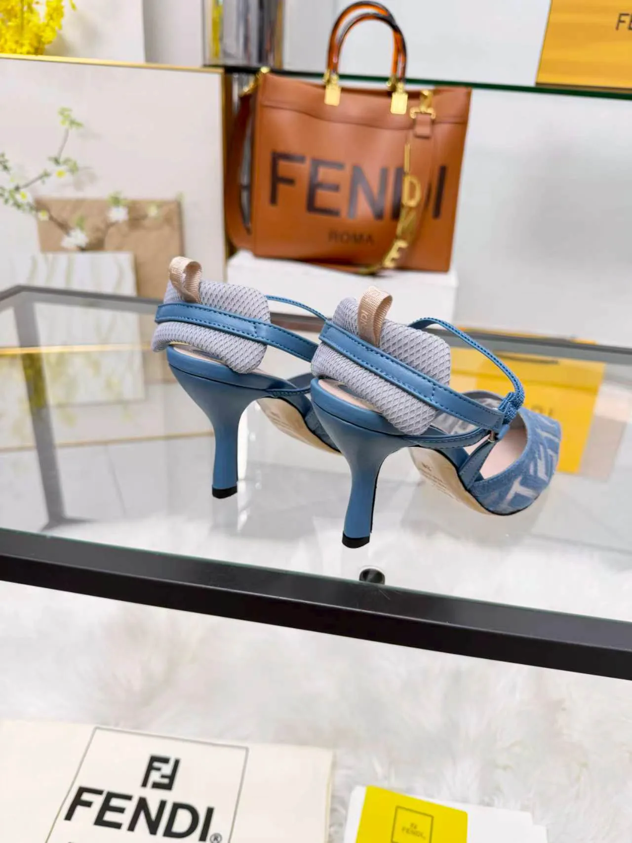 Women's Heels FENDI 18104676