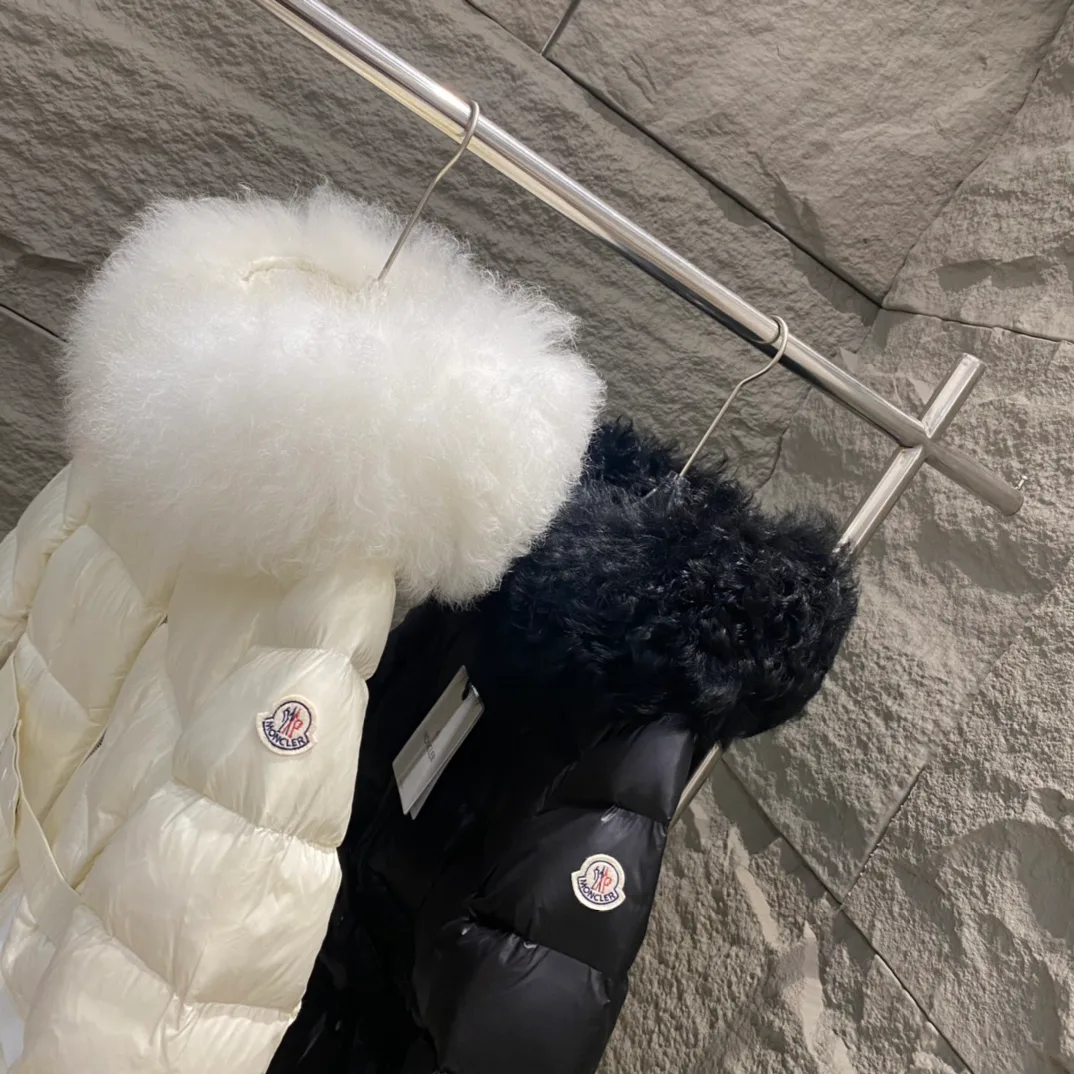Women's Jackets And Down Jackets MONCLER 18130060