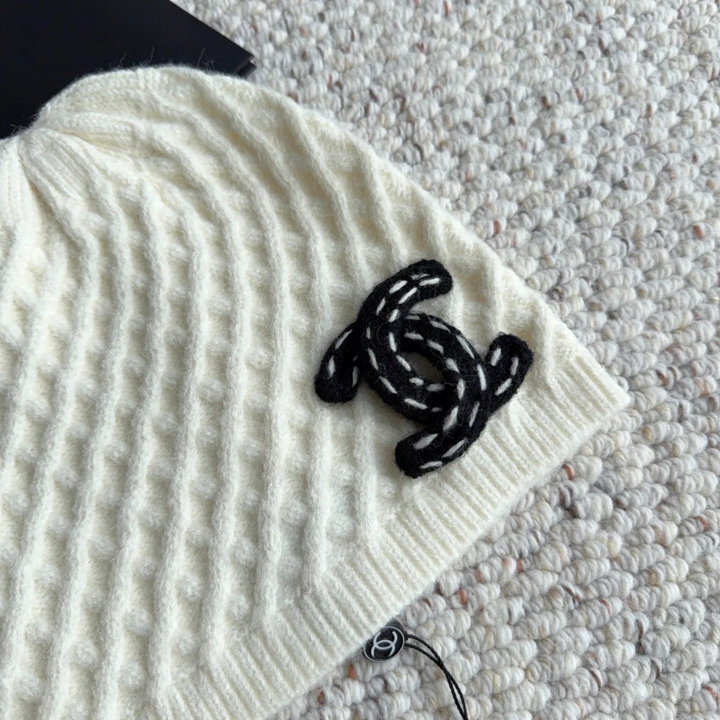Hats CHANEL 18450110