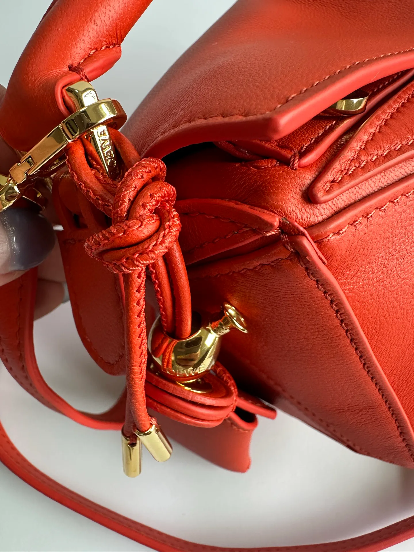 Women's Classic Handbags LOEWE 16839125
