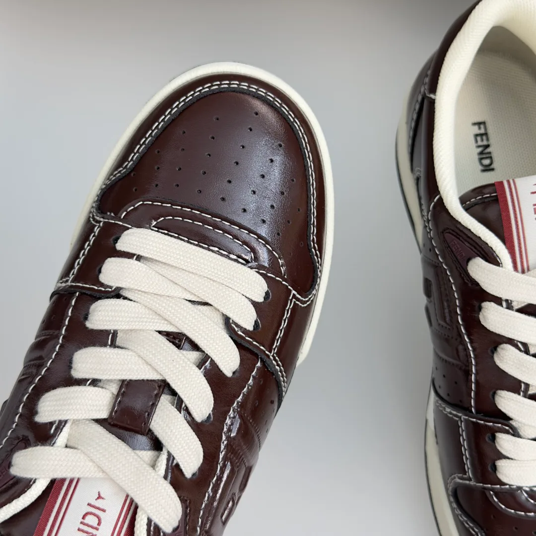 Women's Sneakers FENDI 17729636