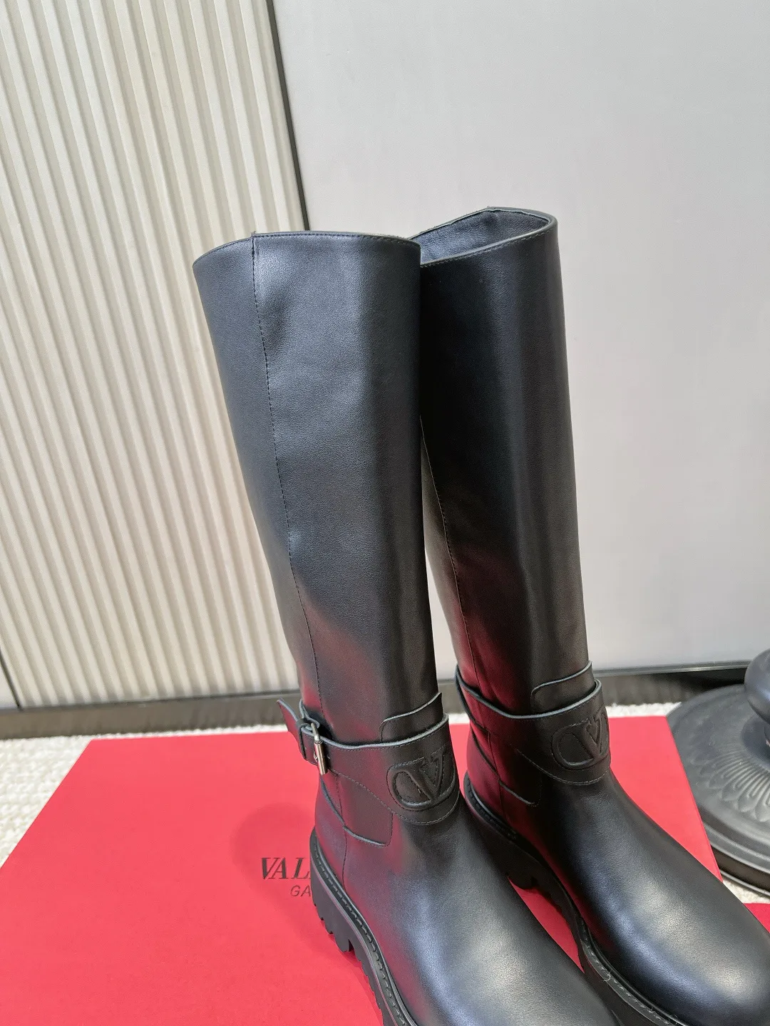Women's Boots VALENTINO 17869526