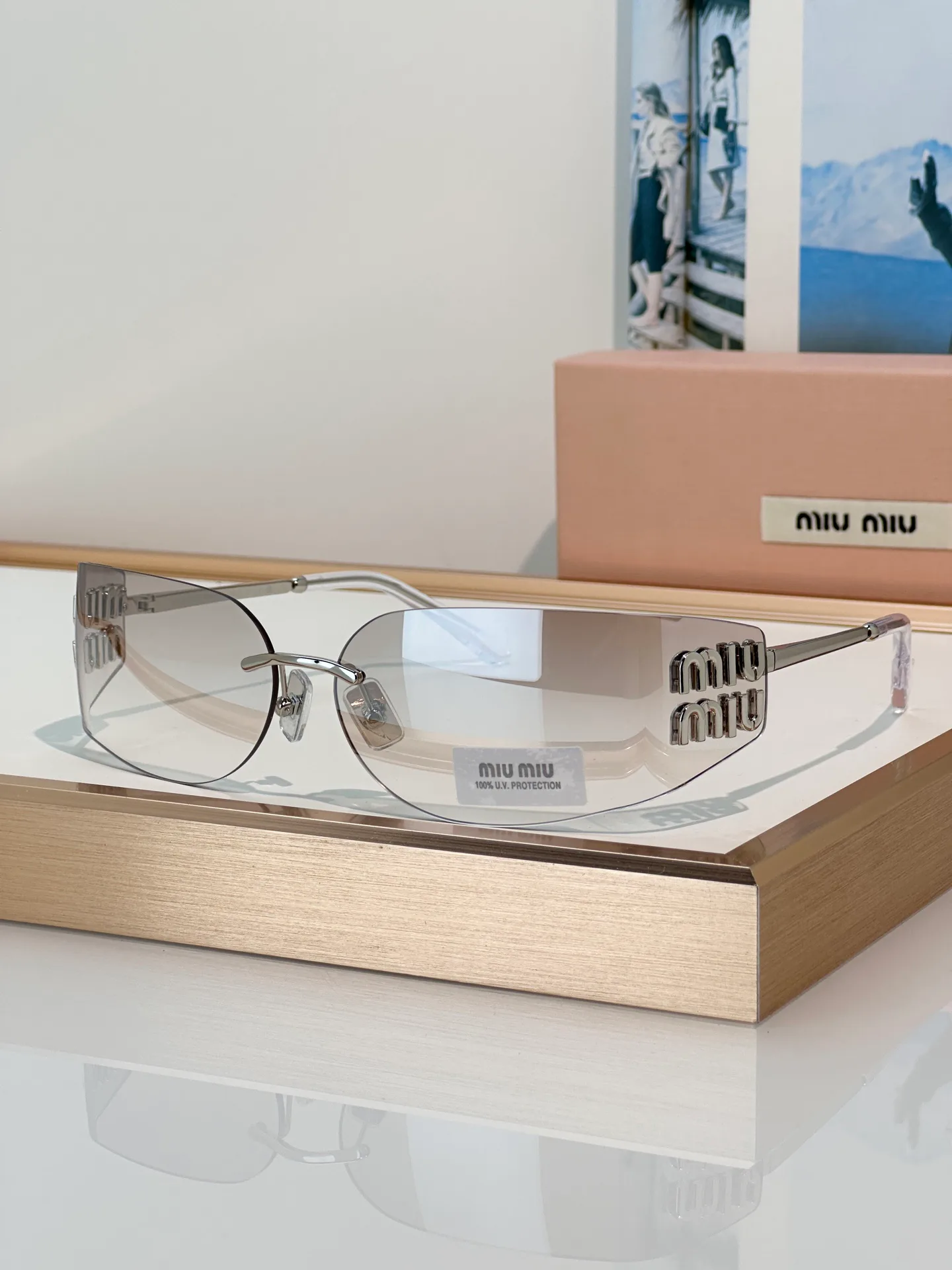 Glasses MIU MIU 18095022