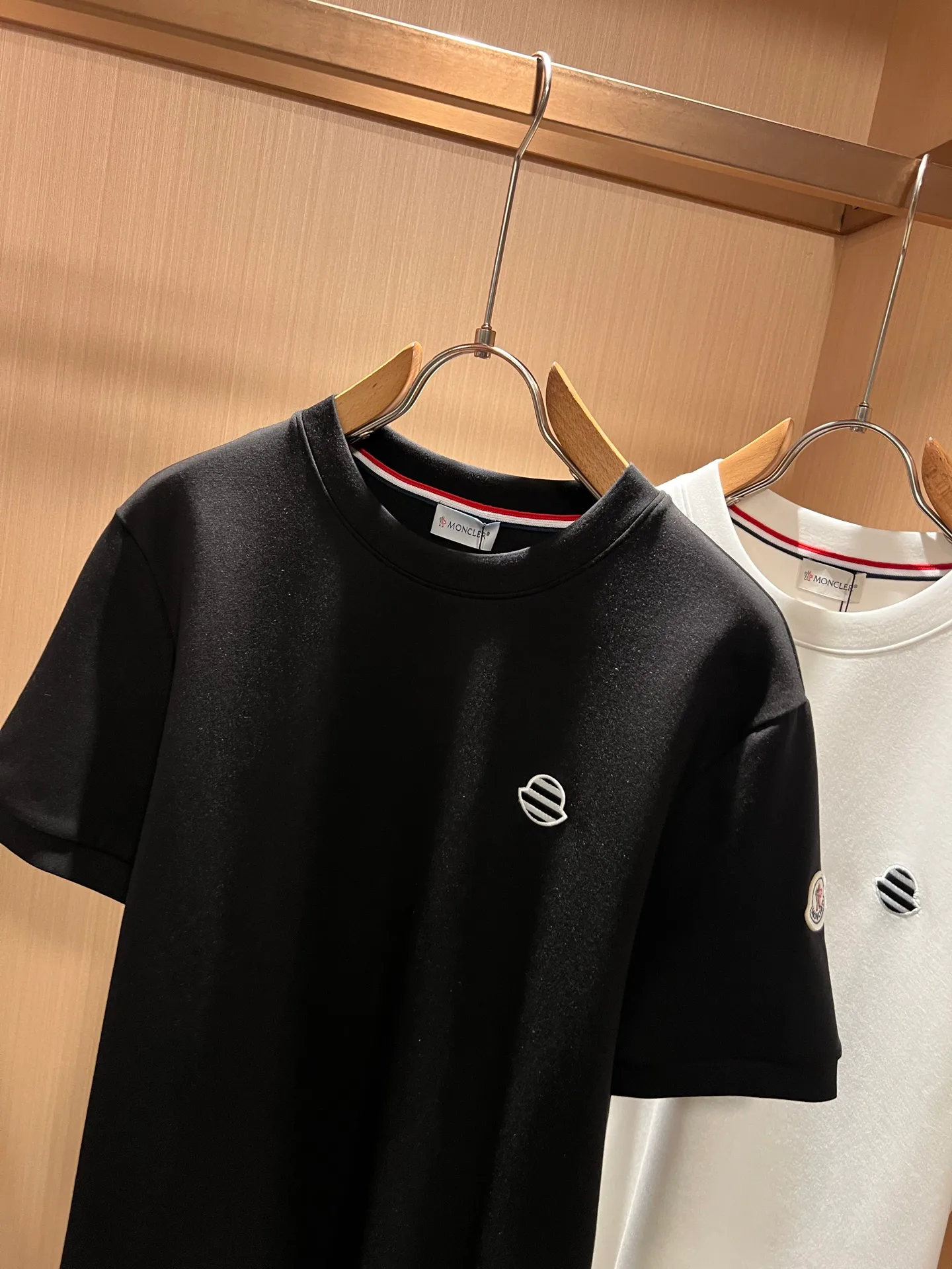 Men's T-Shirts MONCLER 18519543