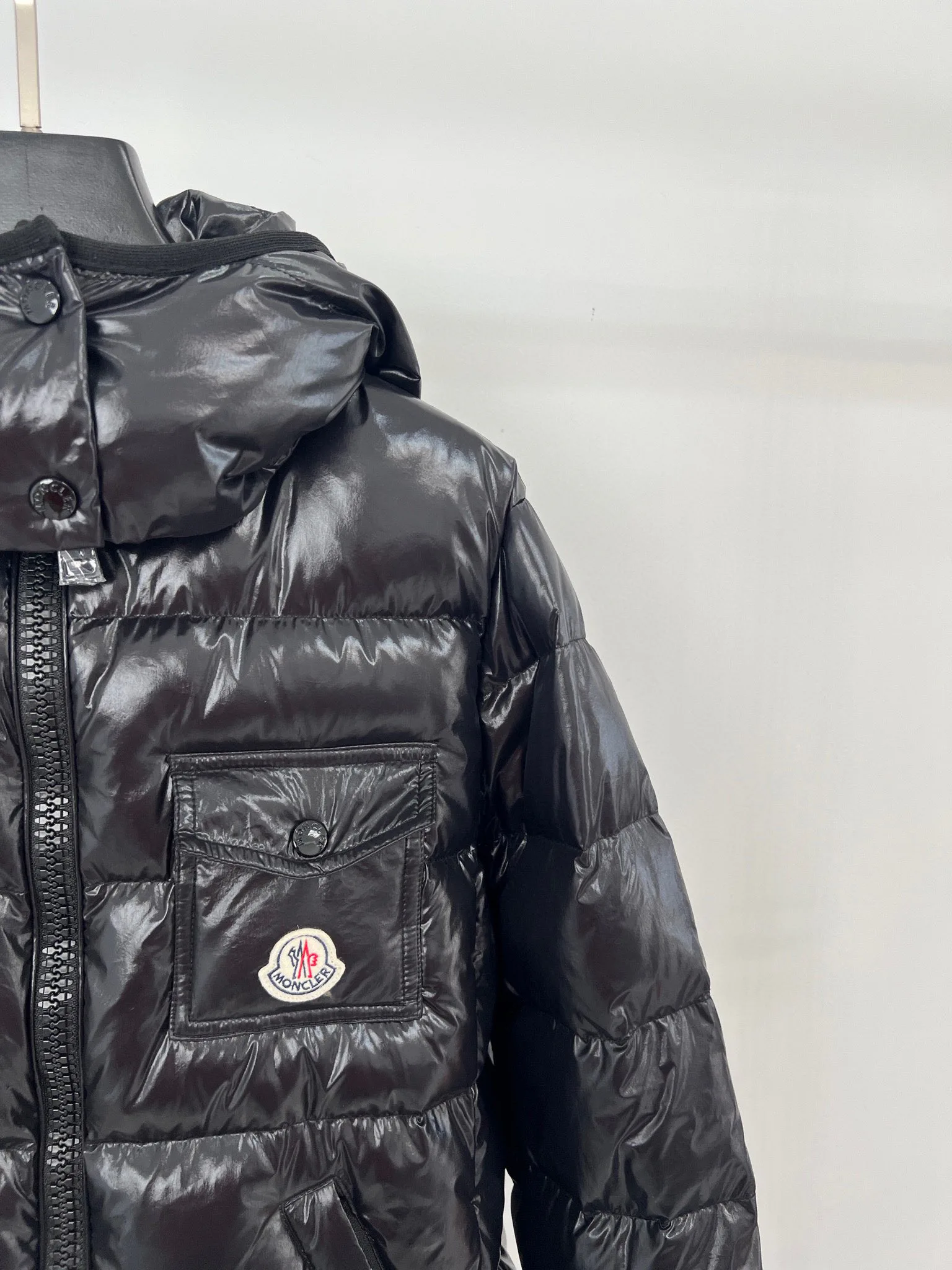 Women's Jackets And Down Jackets MONCLER 18416217