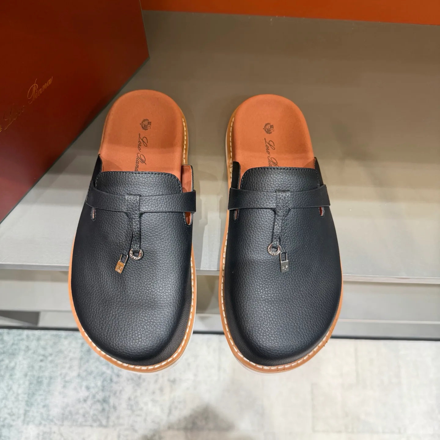 Women's Mules And Clogs LORO PIANA 18400777