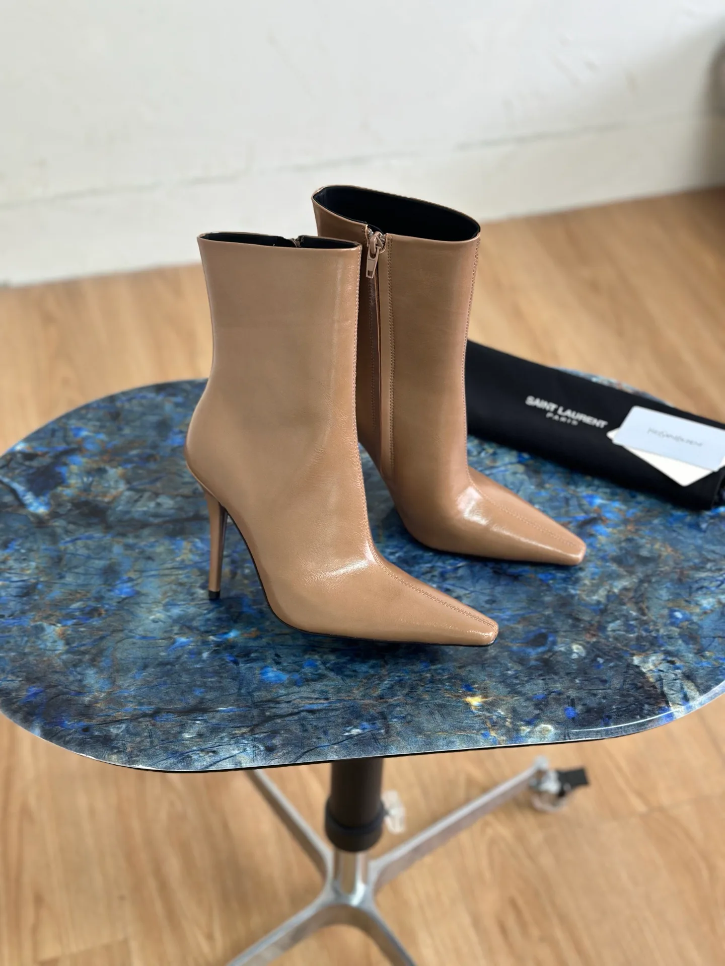 Women's Booties SAINT LAURENT 17918122