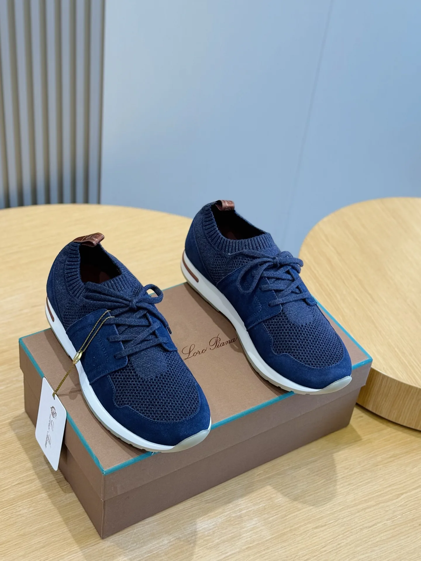 Women's Sneakers LORO PIANA 18380121