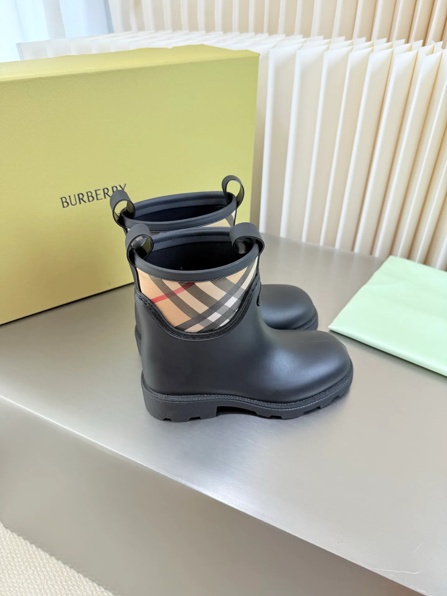 Women's Boots BURBERRY 18152394