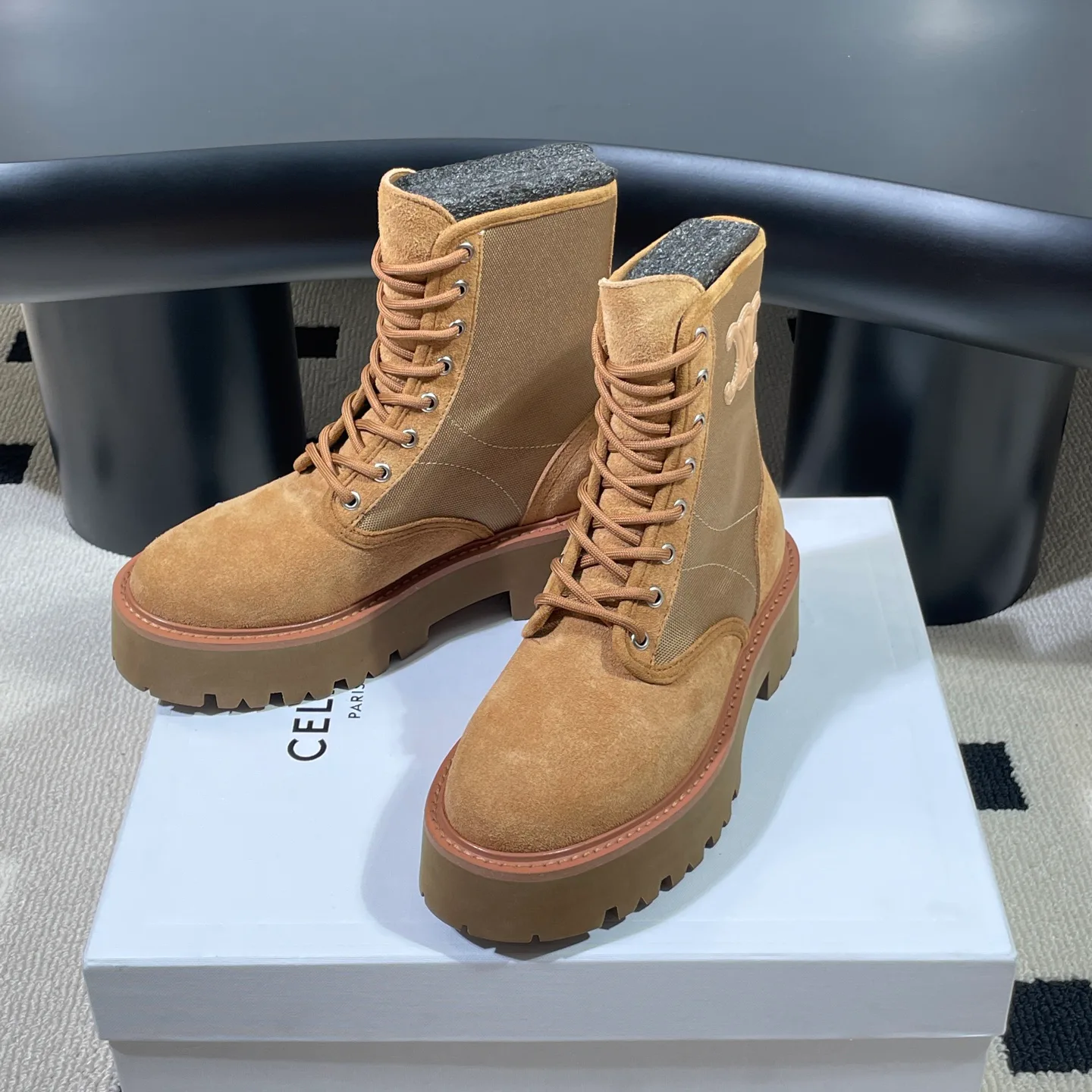 Women's Ankle Boots CELINE 18041610