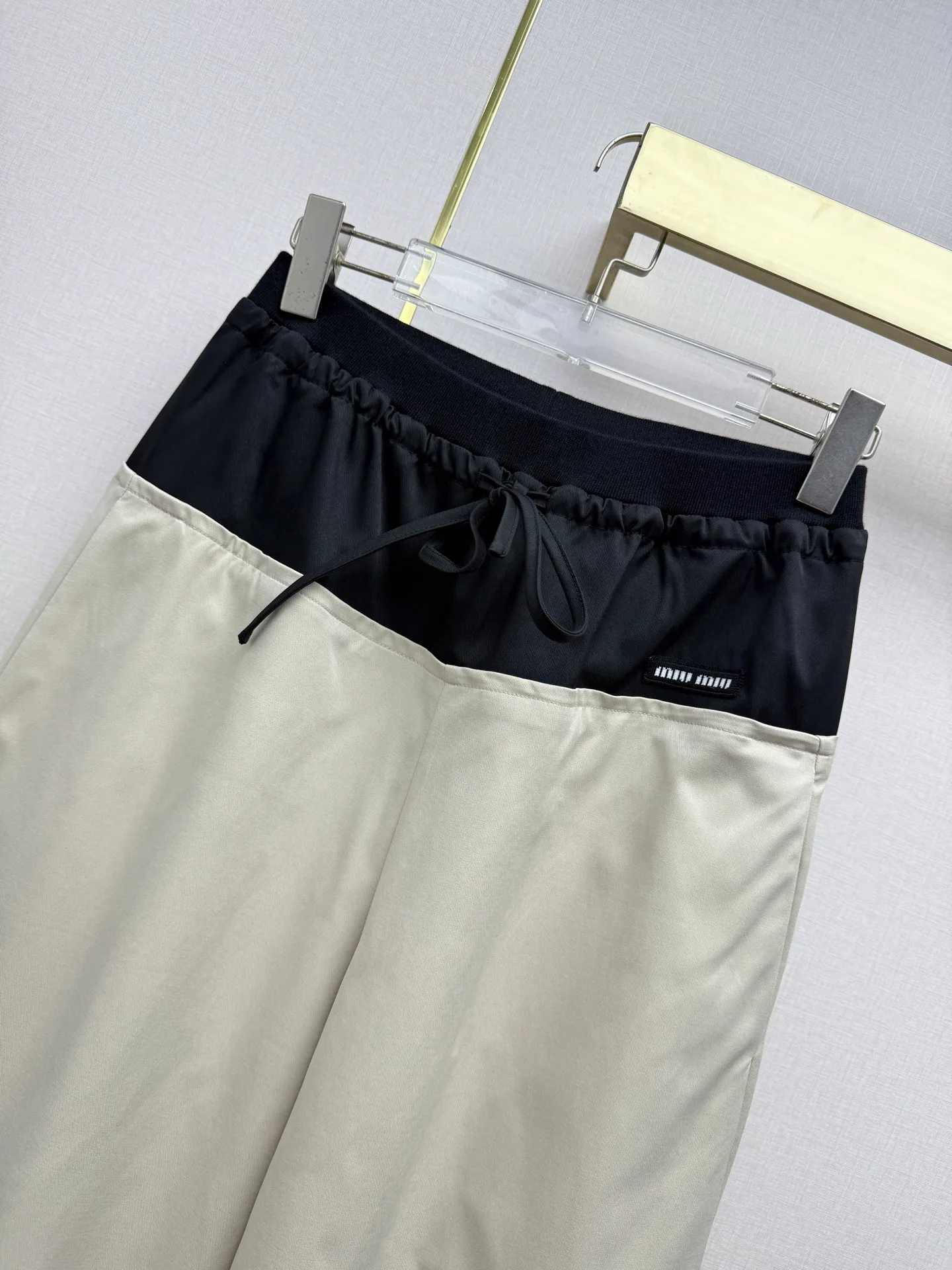 Women's Trousers MIU MIU 18298504